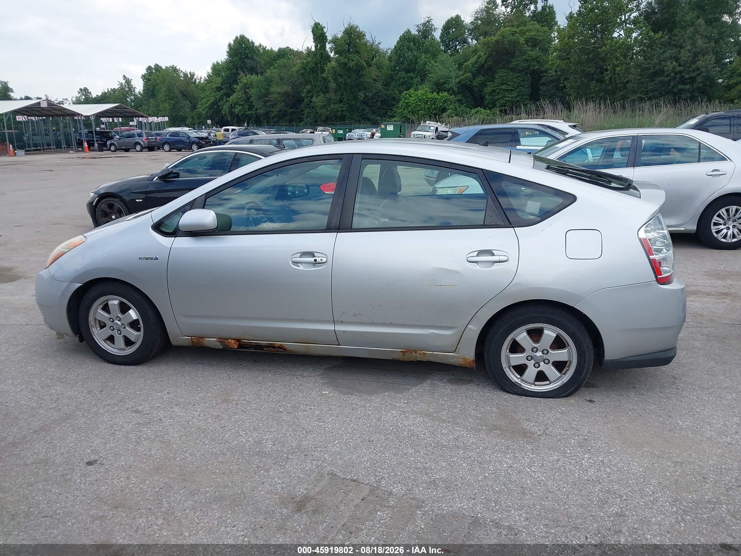 2006 Toyota Prius   Silver vin: JTDKB20U667059300