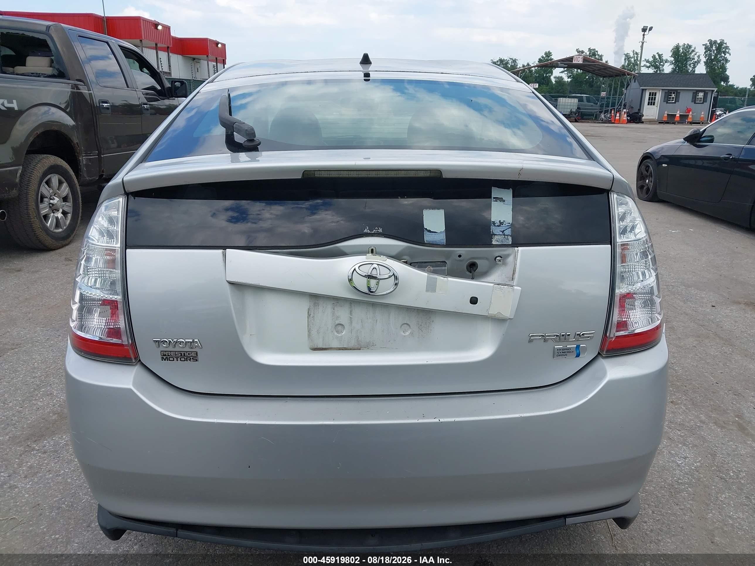 2006 Toyota Prius   Silver vin: JTDKB20U667059300