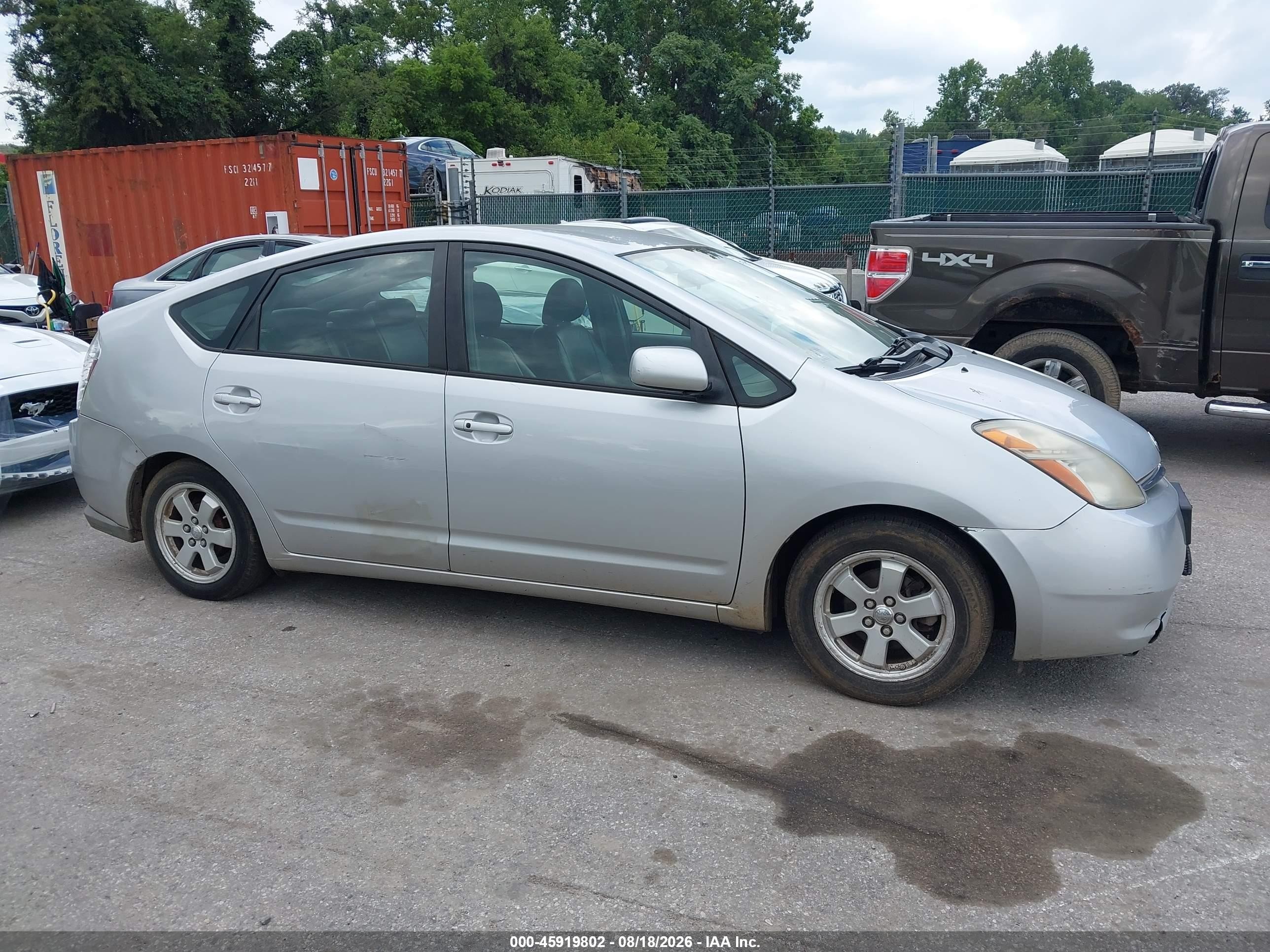 2006 Toyota Prius   Silver vin: JTDKB20U667059300