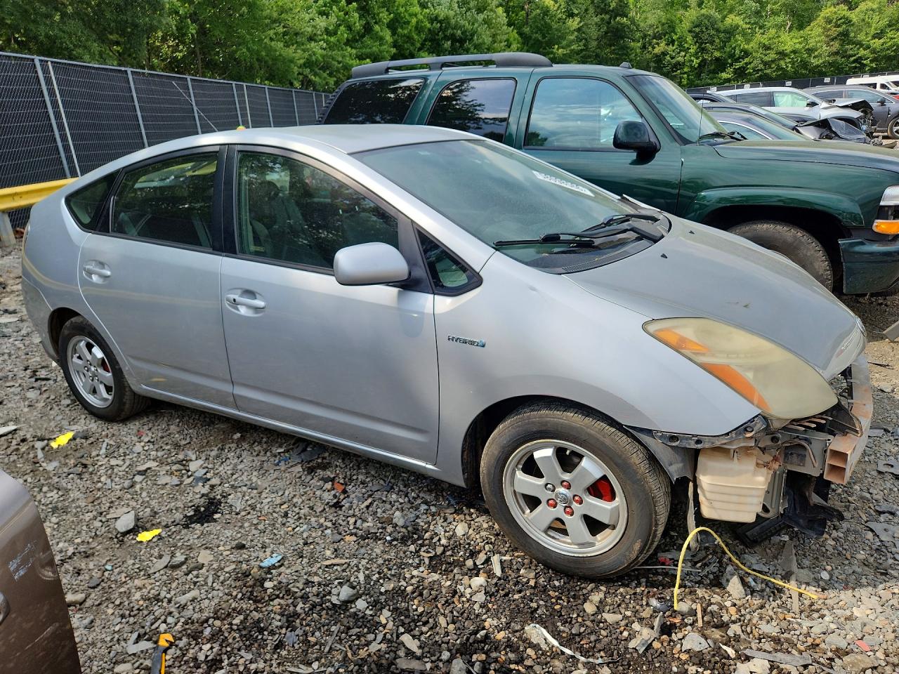 2006 Toyota Prius Base Silver vin: JTDKB20U667072922