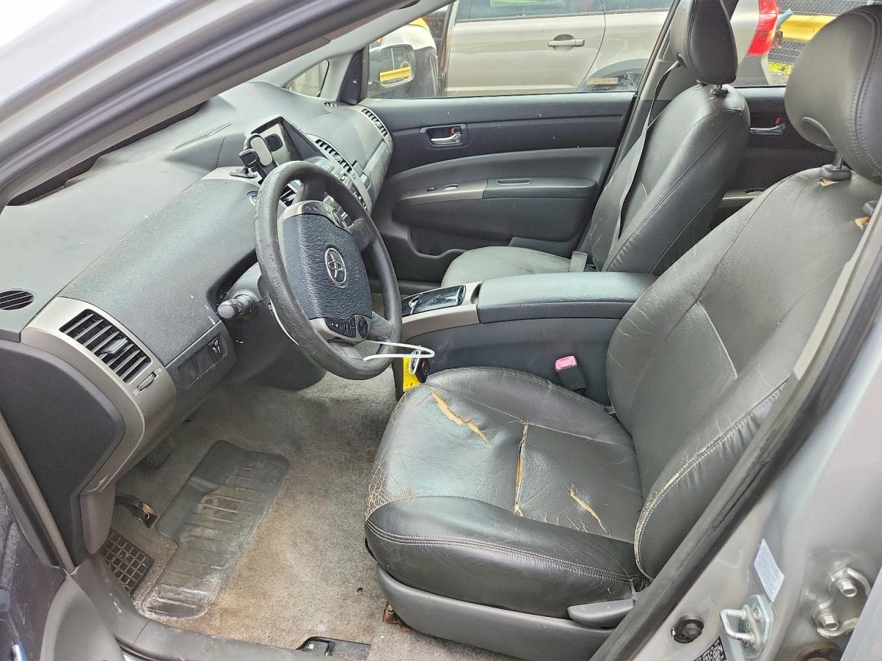 2006 Toyota Prius Base Silver vin: JTDKB20U667072922