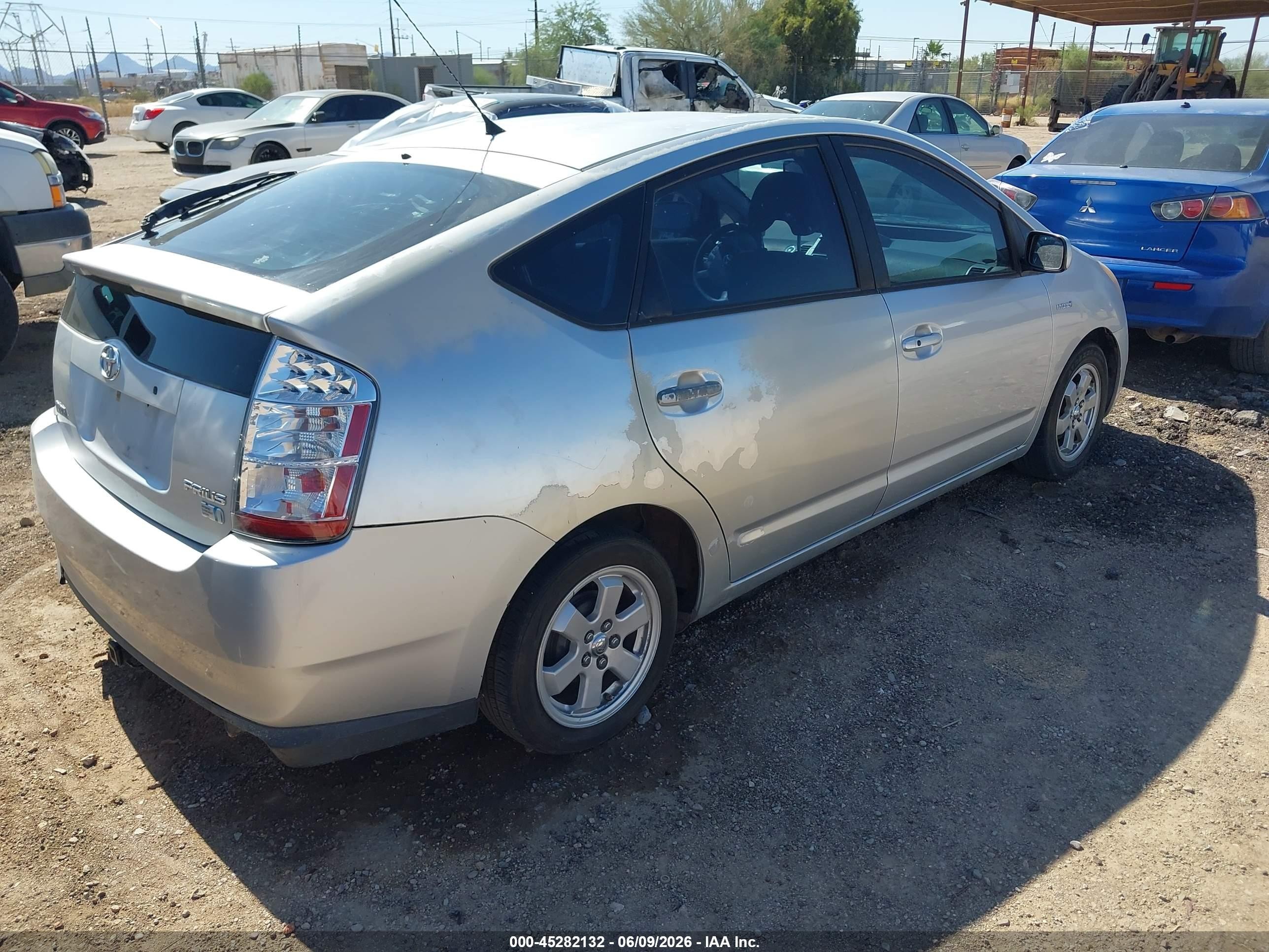 2006 Toyota Prius   Silver vin: JTDKB20U667073035