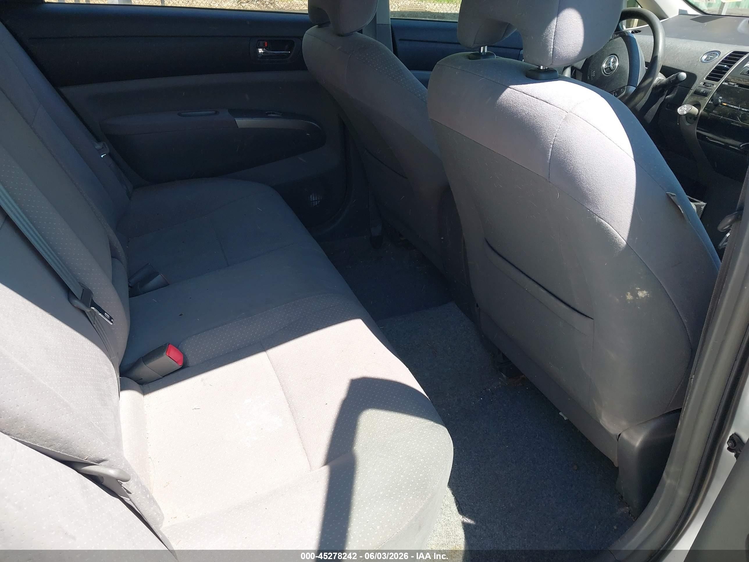 2006 Toyota Prius   Silver vin: JTDKB20U667079935