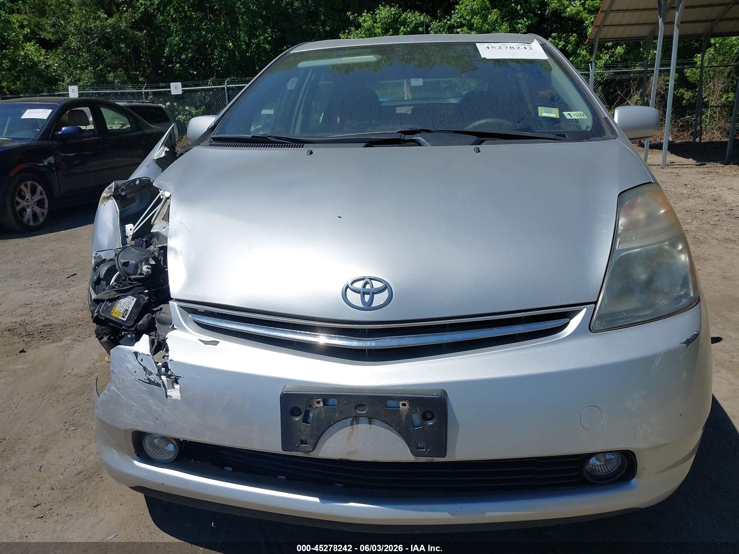 2006 Toyota Prius   Silver vin: JTDKB20U667079935
