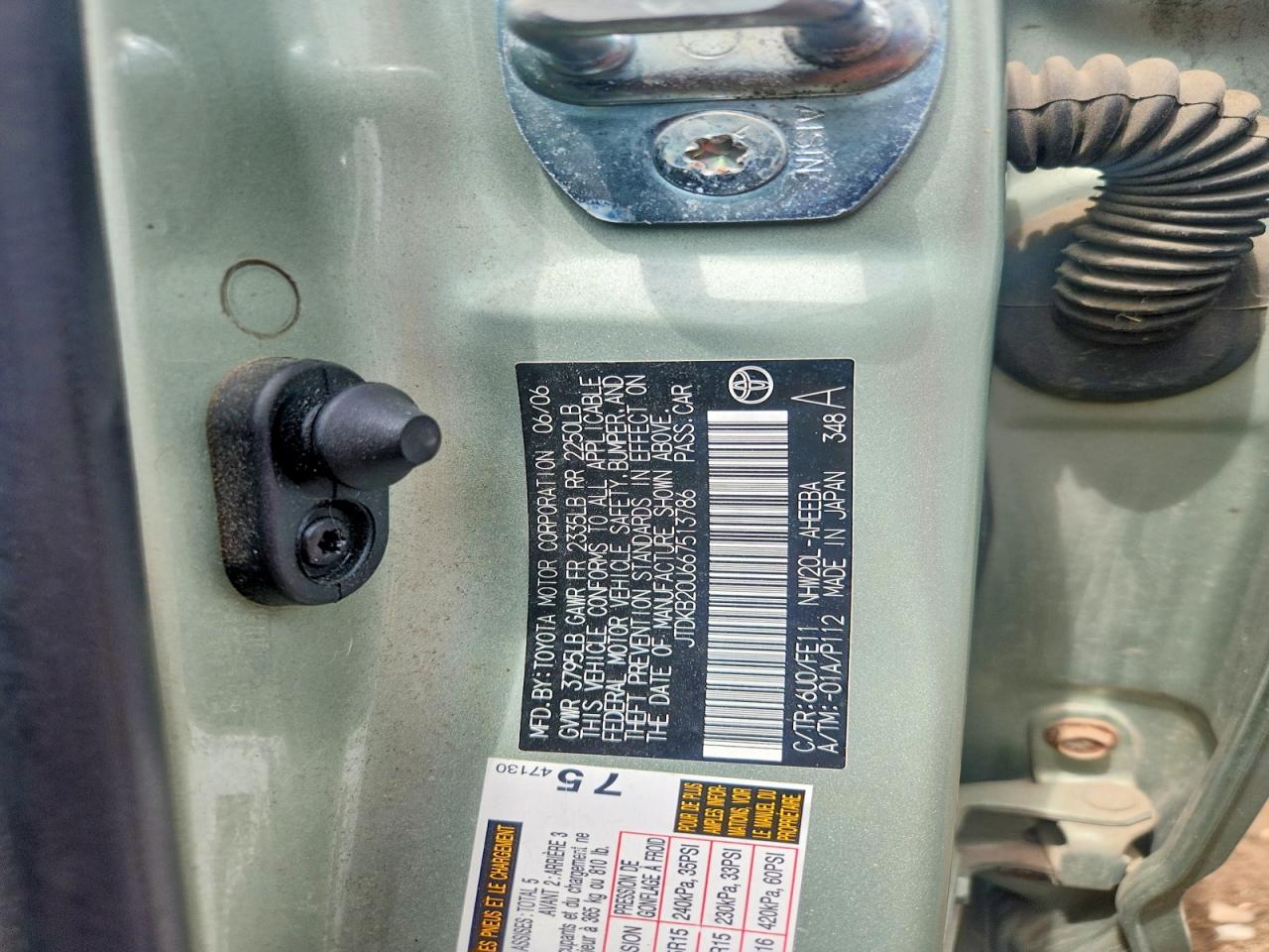 2006 Toyota Prius Base Green vin: JTDKB20U667513786