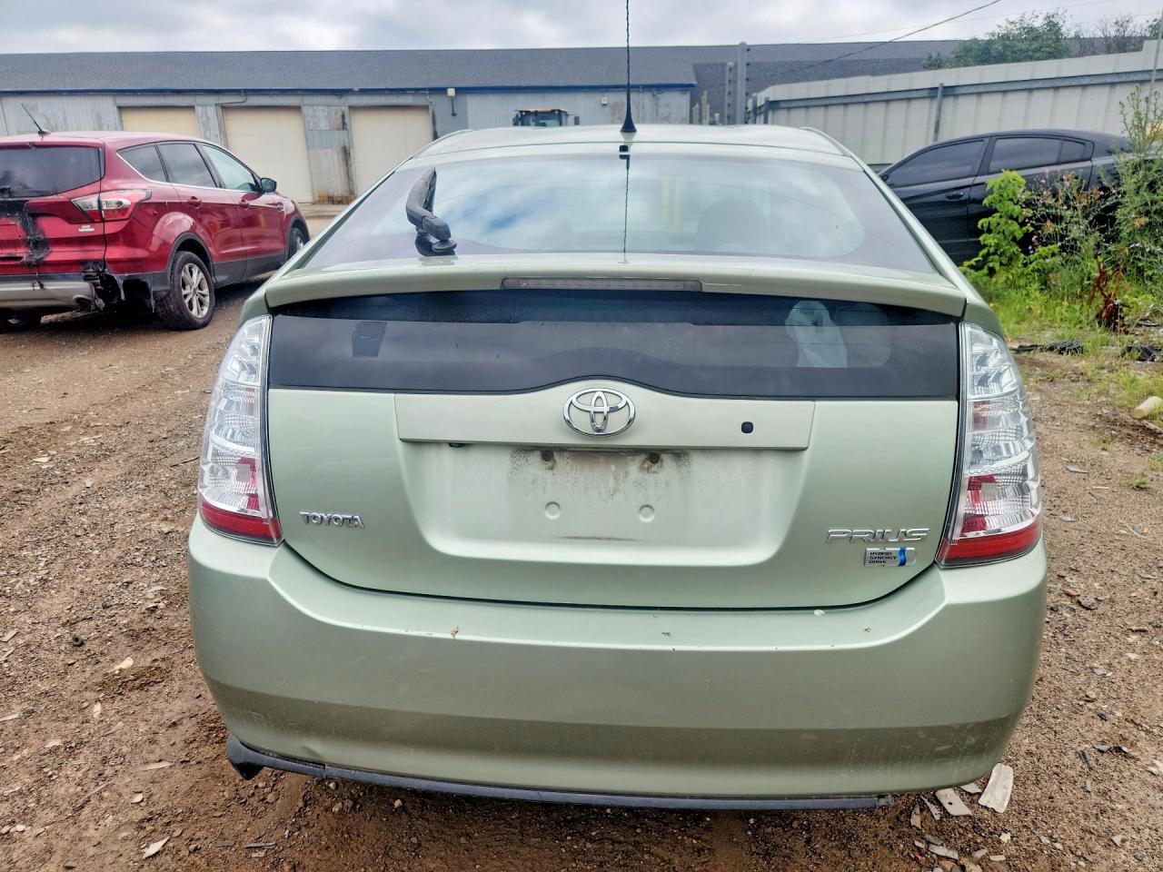 2006 Toyota Prius Base Green vin: JTDKB20U667513786