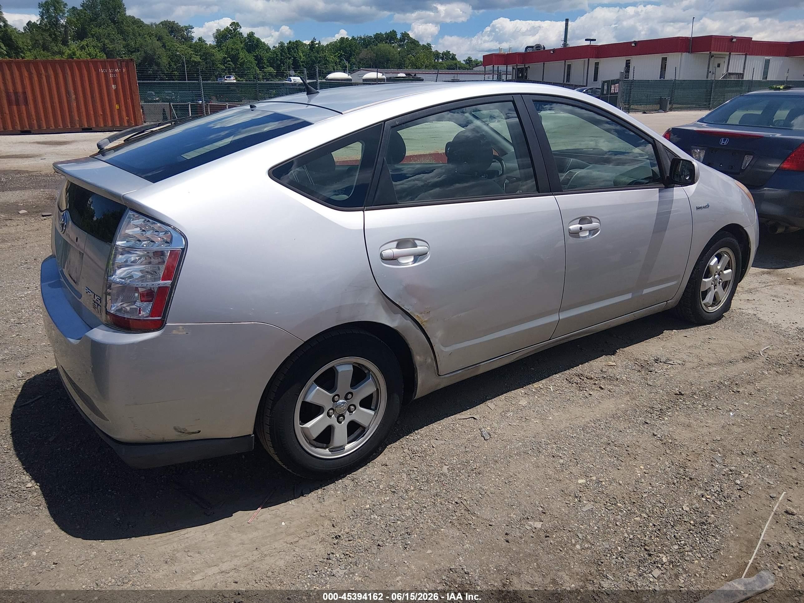 2006 Toyota Prius   Silver vin: JTDKB20U667526456