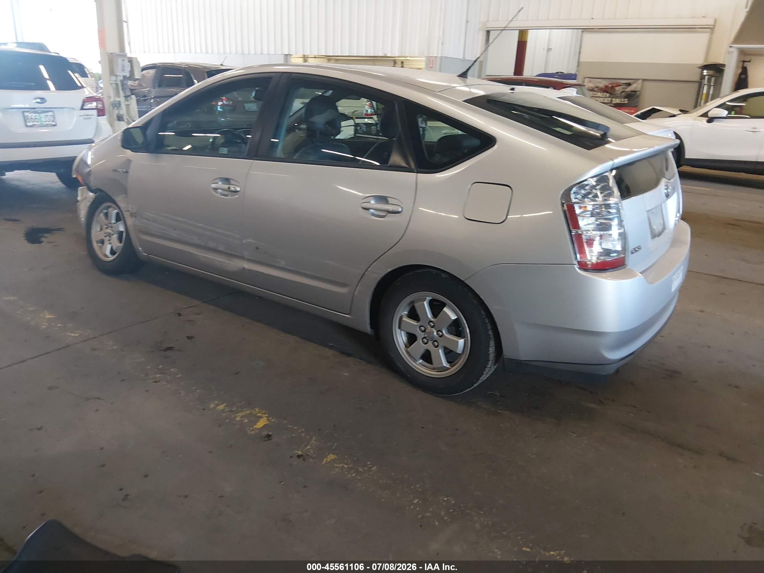 2007 Toyota Prius   Silver vin: JTDKB20U673218101