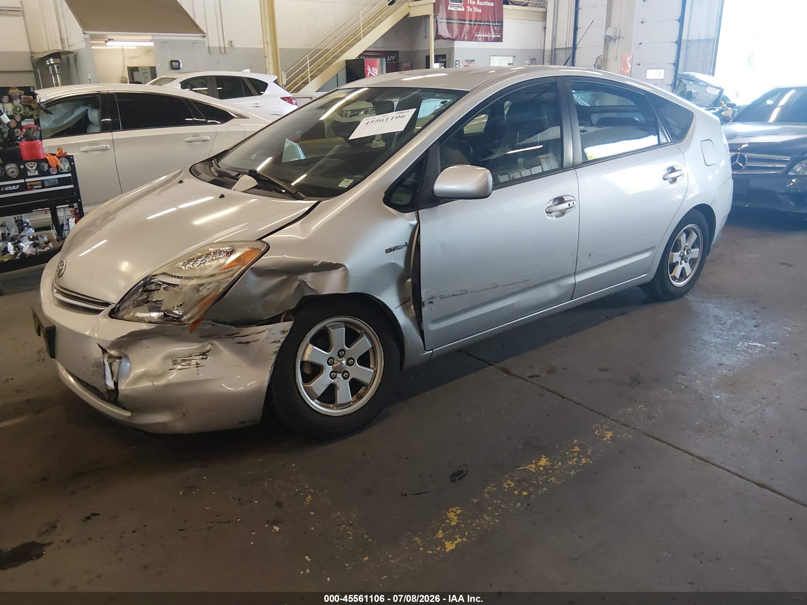 2007 Toyota Prius   Silver vin: JTDKB20U673218101