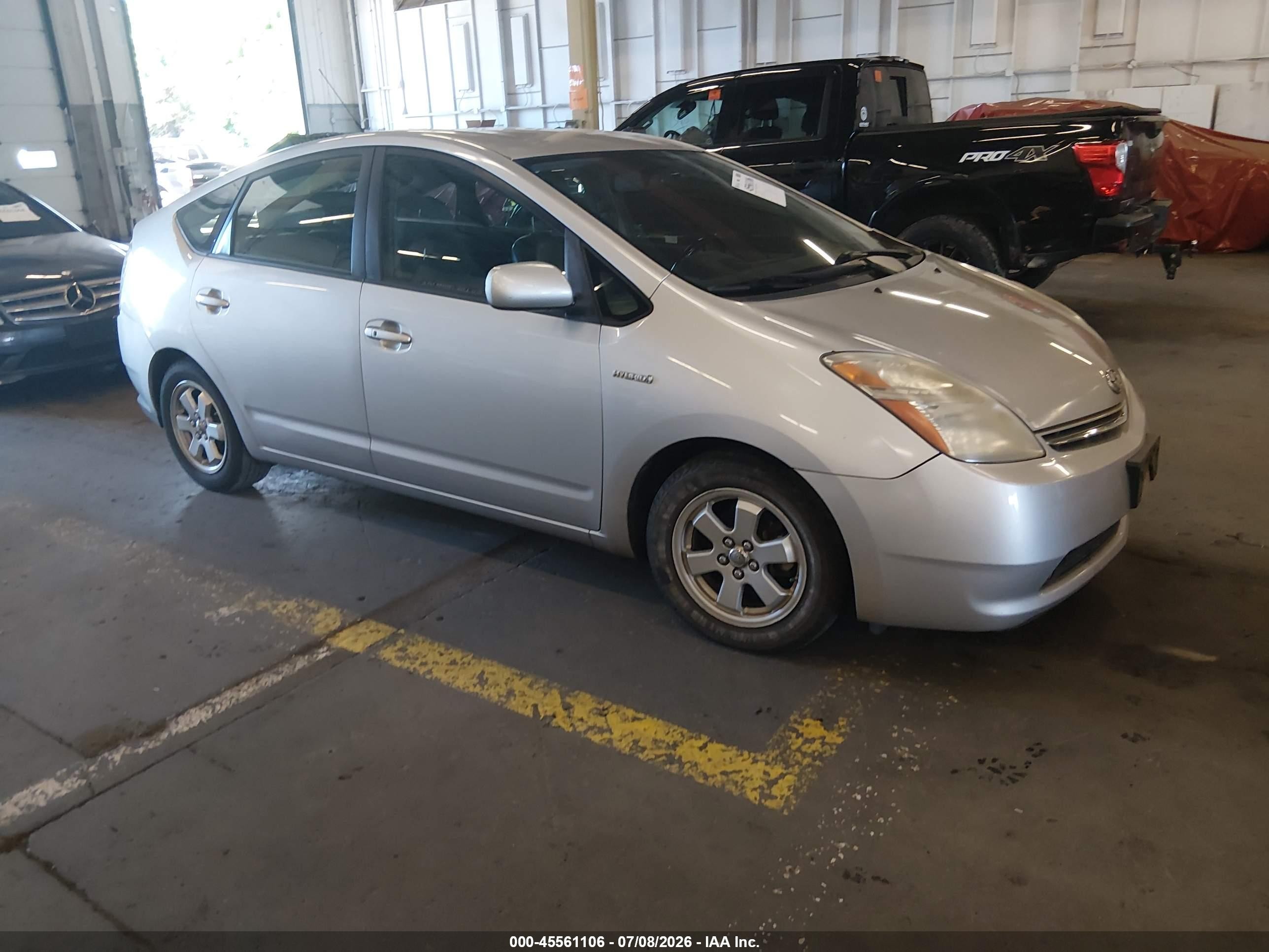 2007 Toyota Prius   Silver vin: JTDKB20U673218101