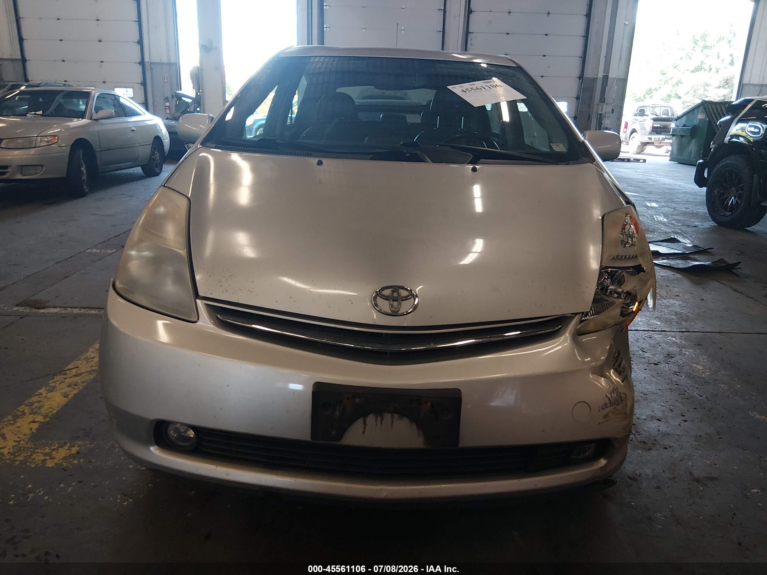 2007 Toyota Prius   Silver vin: JTDKB20U673218101