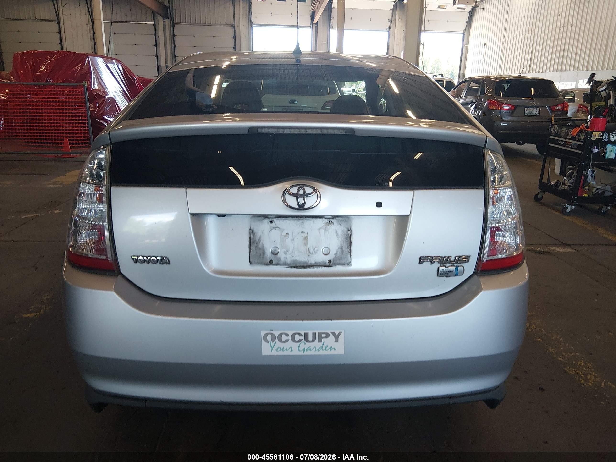 2007 Toyota Prius   Silver vin: JTDKB20U673218101