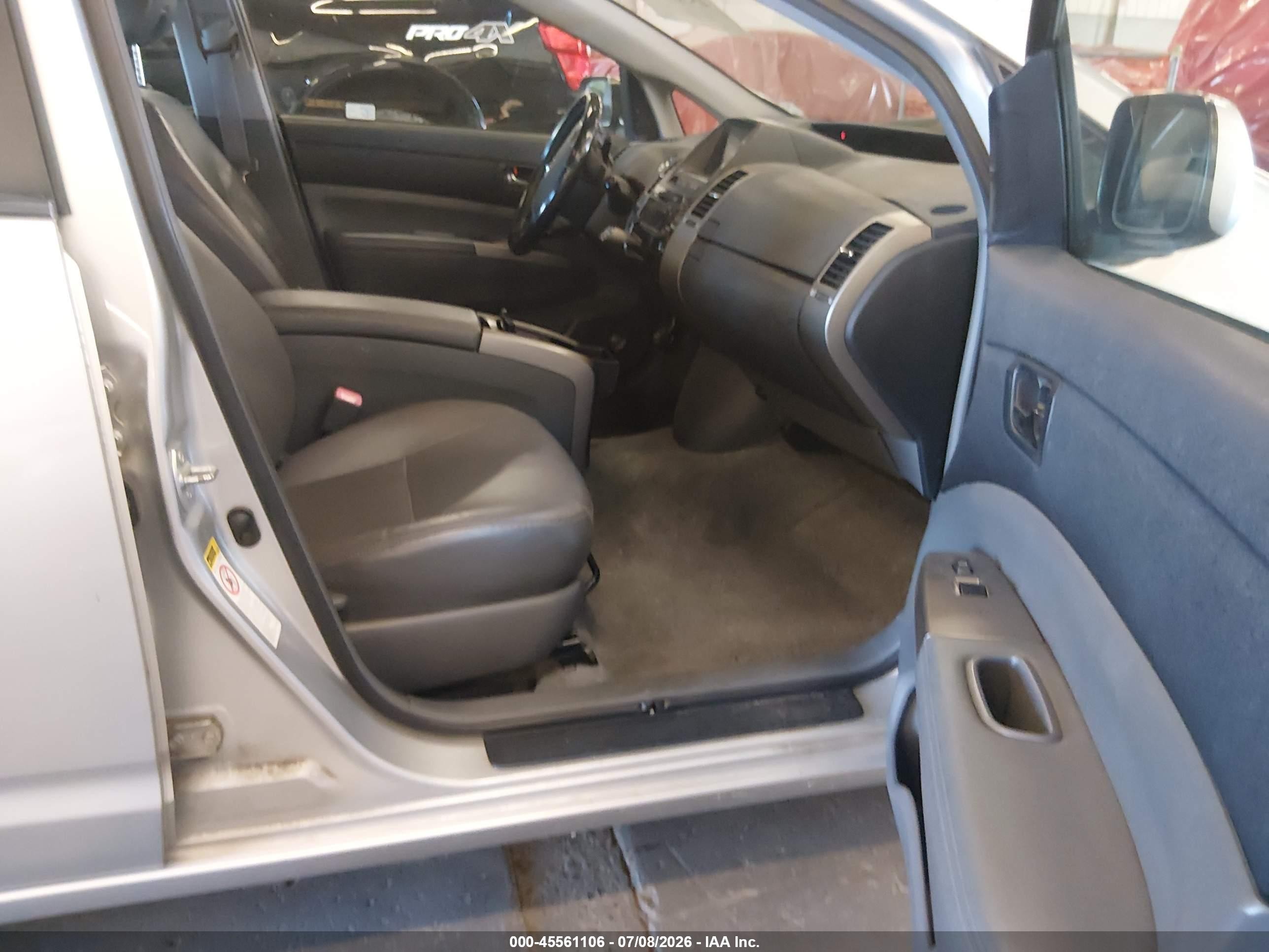 2007 Toyota Prius   Silver vin: JTDKB20U673218101