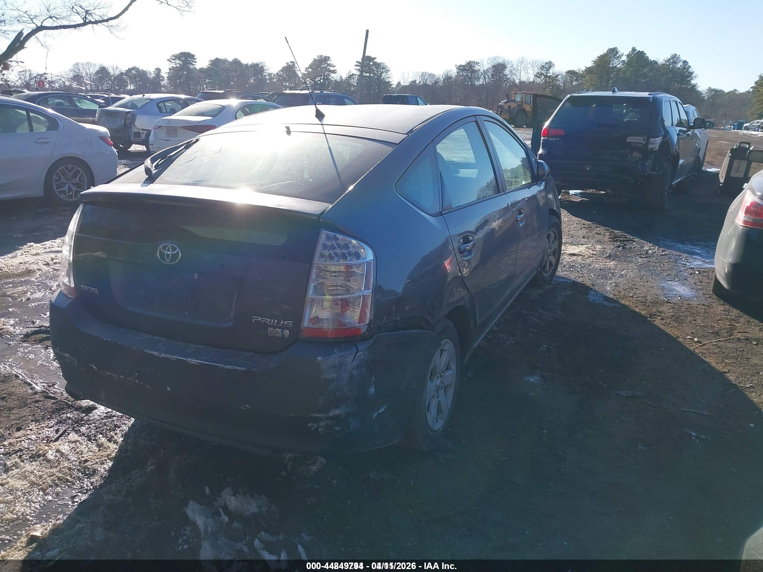 2007 Toyota Prius   Silver vin: JTDKB20U673245234