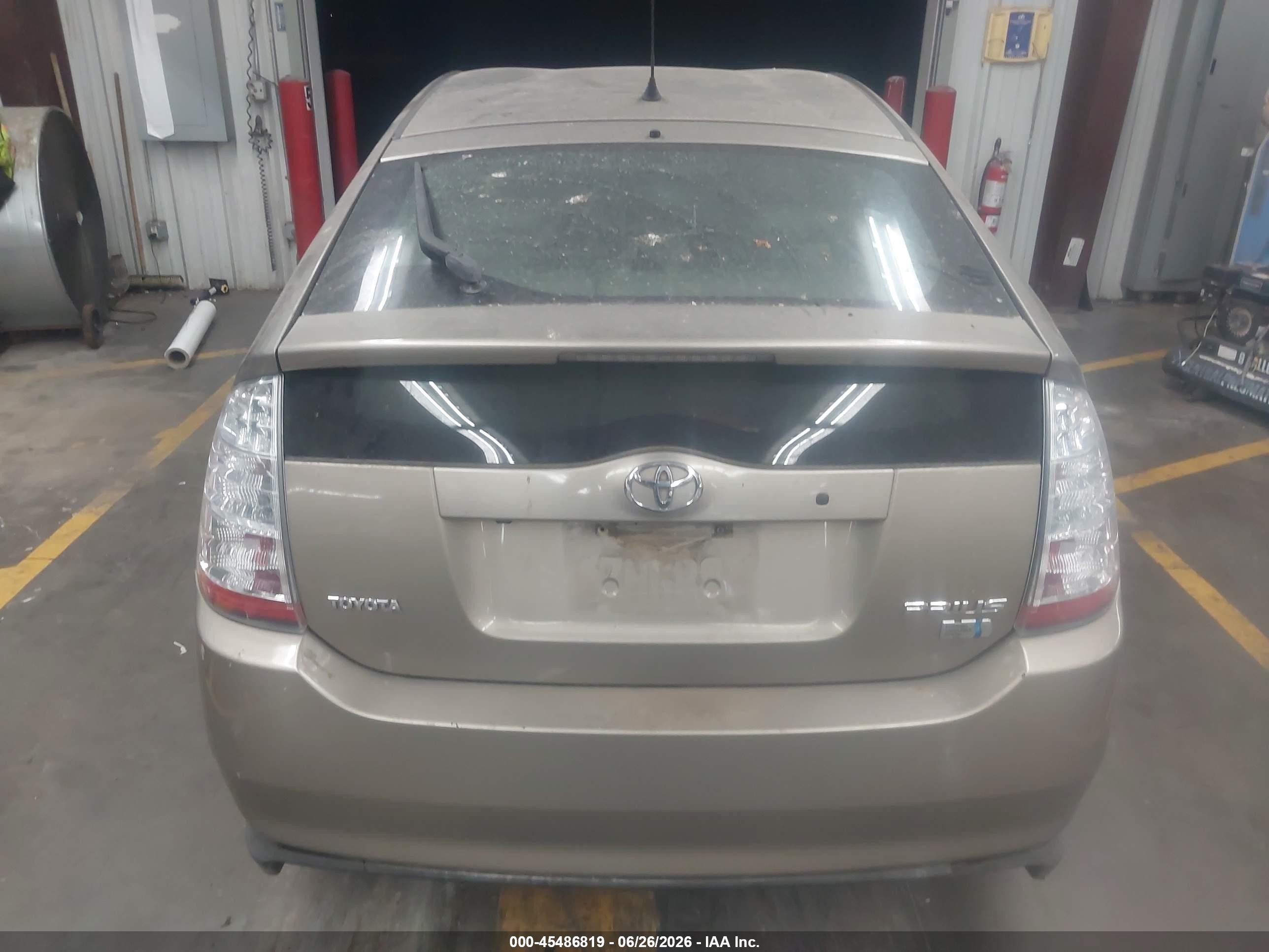 2007 Toyota Prius   Brown vin: JTDKB20U673253219