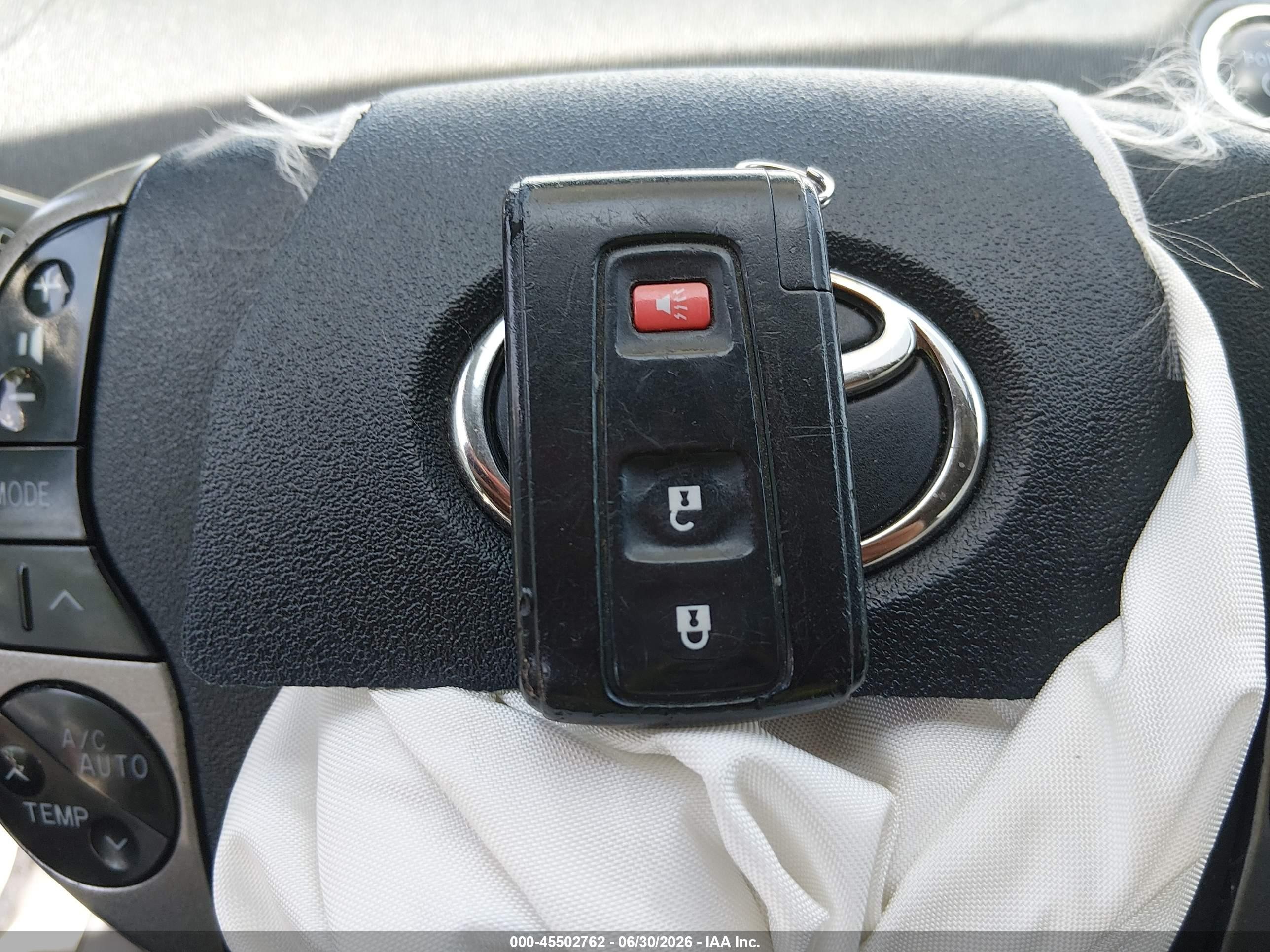 2007 Toyota Prius   Silver vin: JTDKB20U677088474