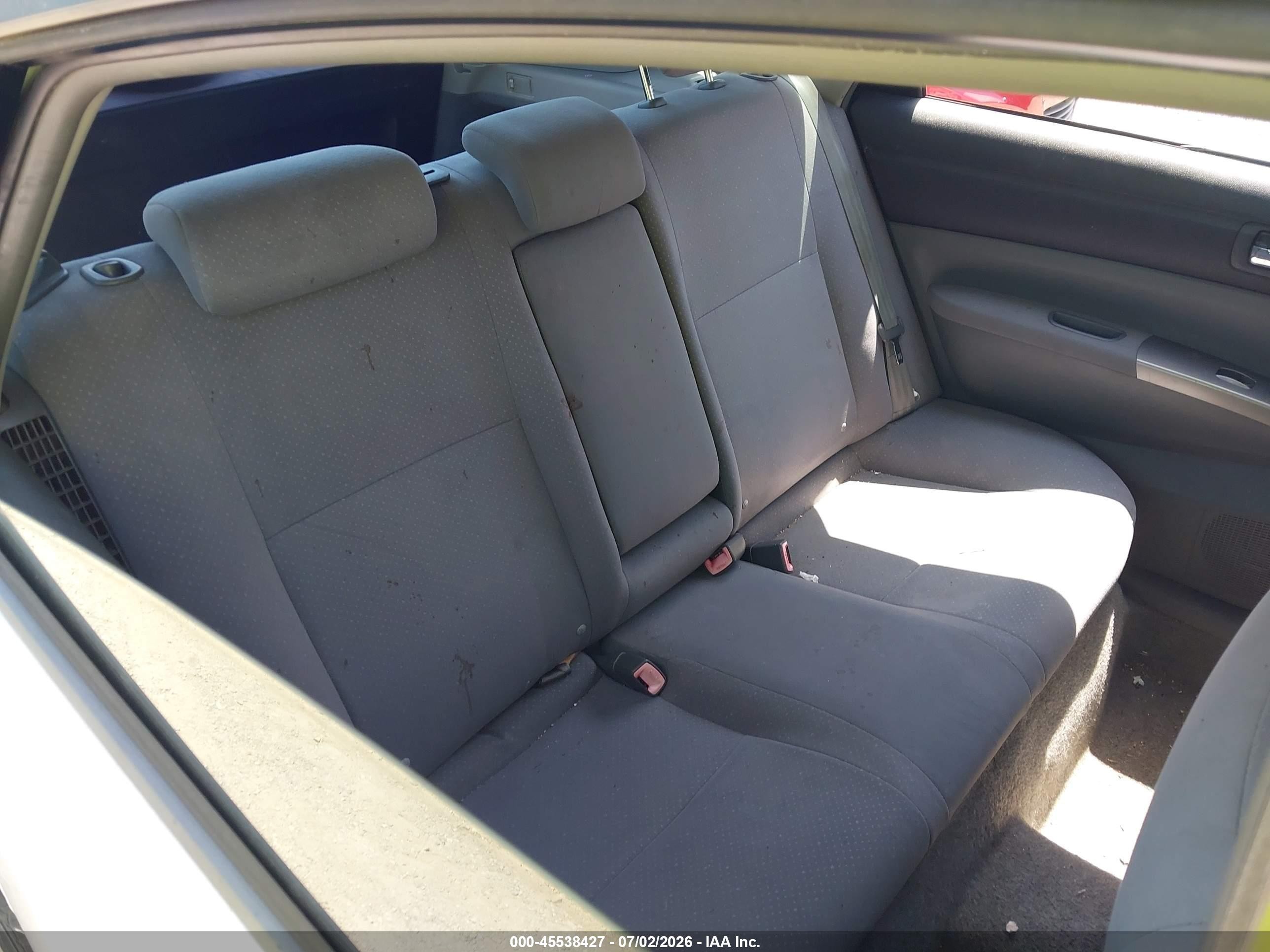 2007 Toyota Prius   Серебряный vin: JTDKB20U677558955