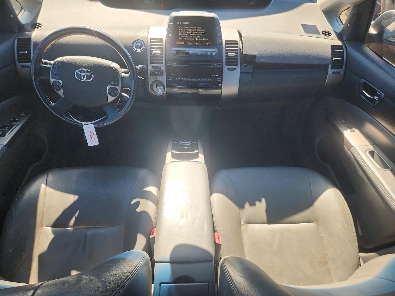 2007 Toyota Prius Base Серебряный vin: JTDKB20U677616384