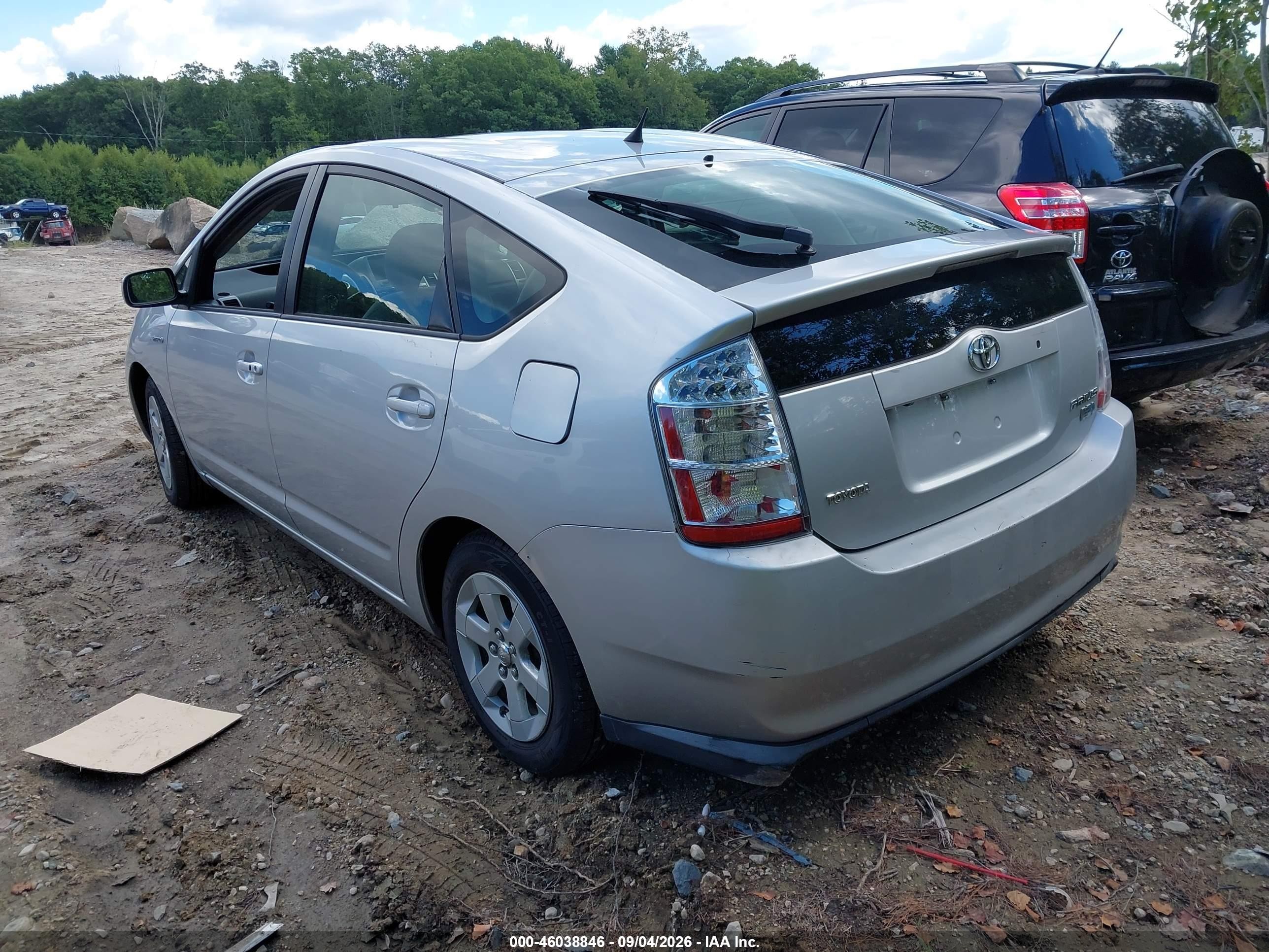 2007 Toyota Prius   Silver vin: JTDKB20U677651314