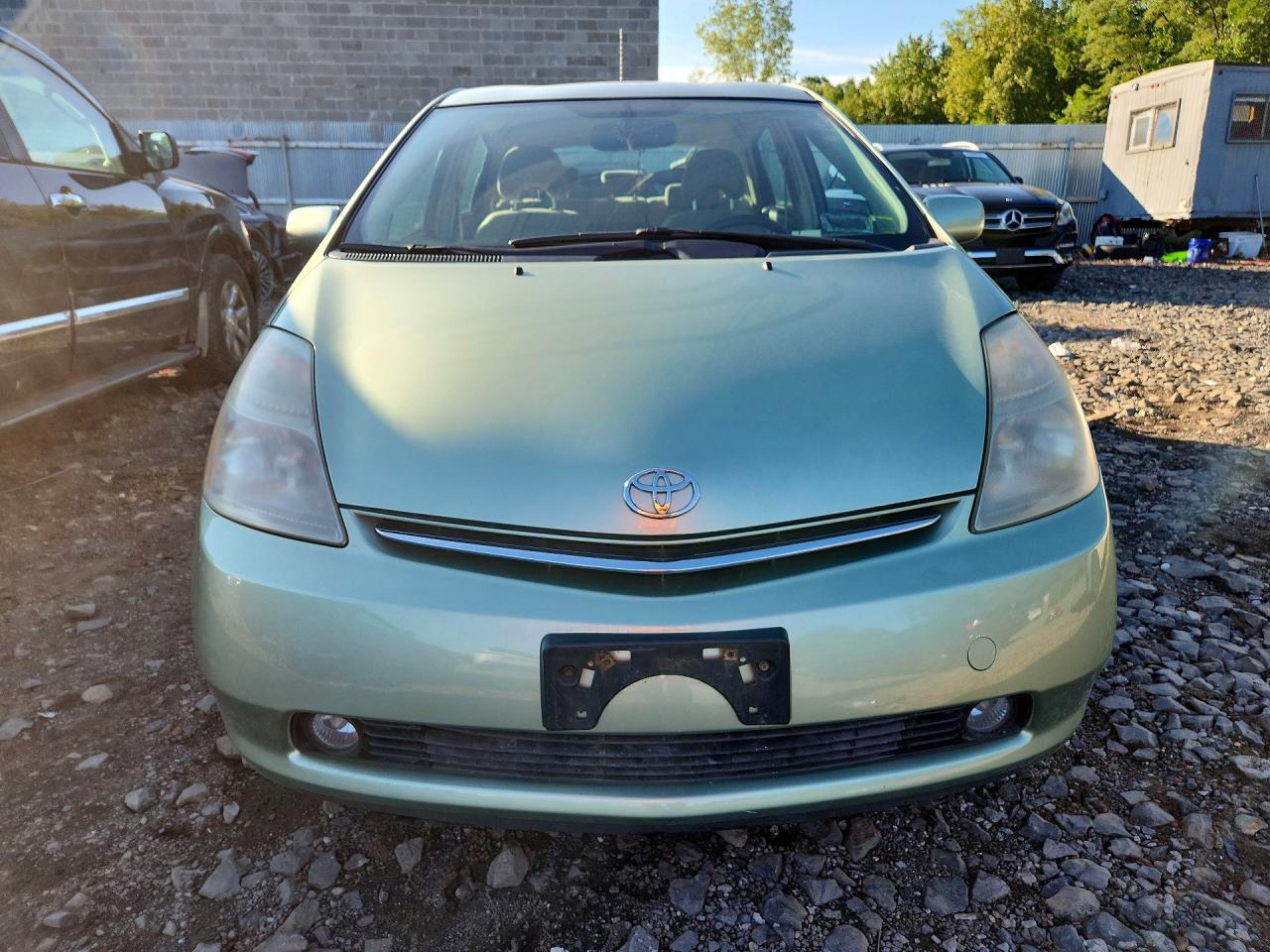 2007 Toyota Prius Base Green vin: JTDKB20U677674124