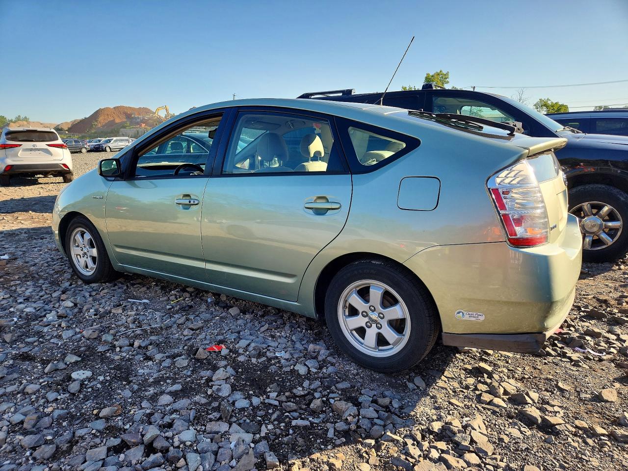 2007 Toyota Prius Base Green vin: JTDKB20U677674124