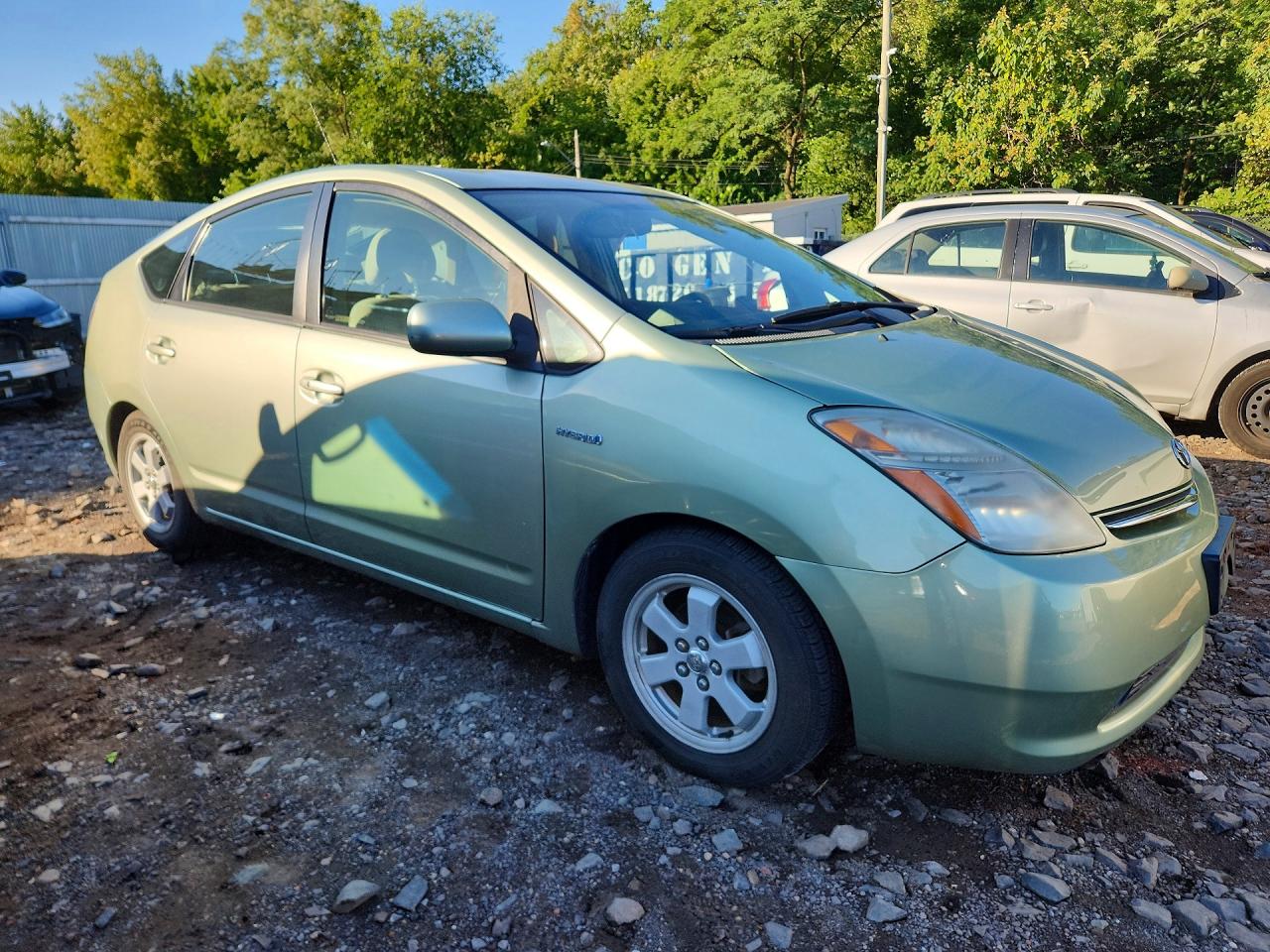 2007 Toyota Prius Base Green vin: JTDKB20U677674124