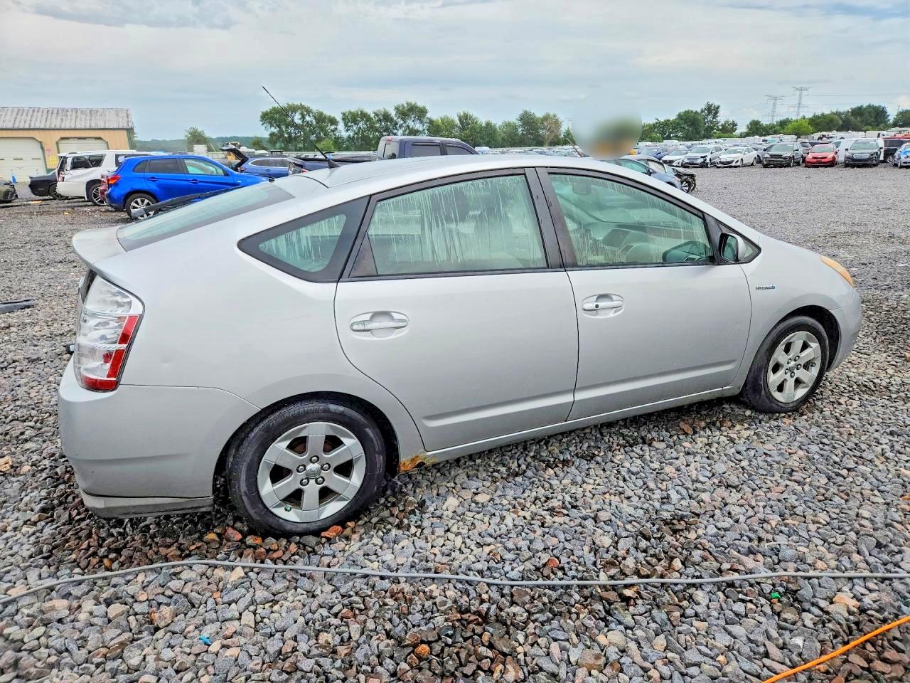 2007 Toyota Prius Base Silver vin: JTDKB20U677675905