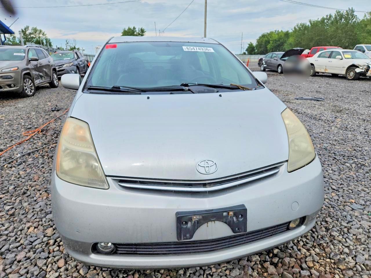 2007 Toyota Prius Base Silver vin: JTDKB20U677675905