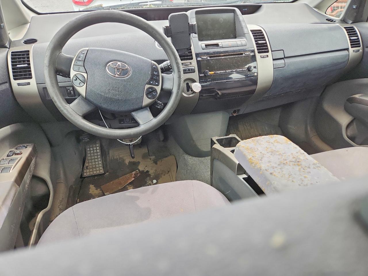 2007 Toyota Prius Base Silver vin: JTDKB20U677675905