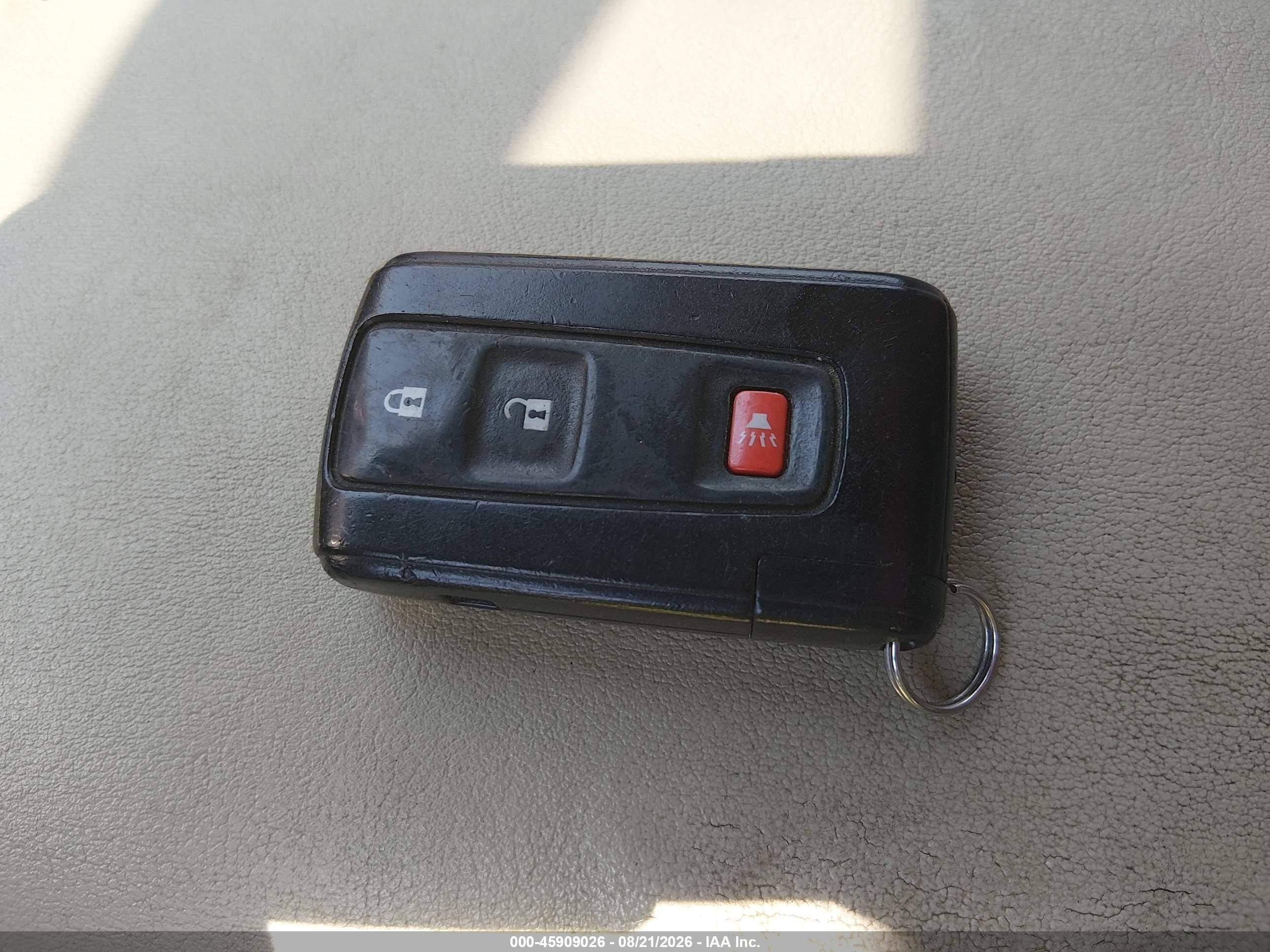 2008 Toyota Prius   Red vin: JTDKB20U683394860