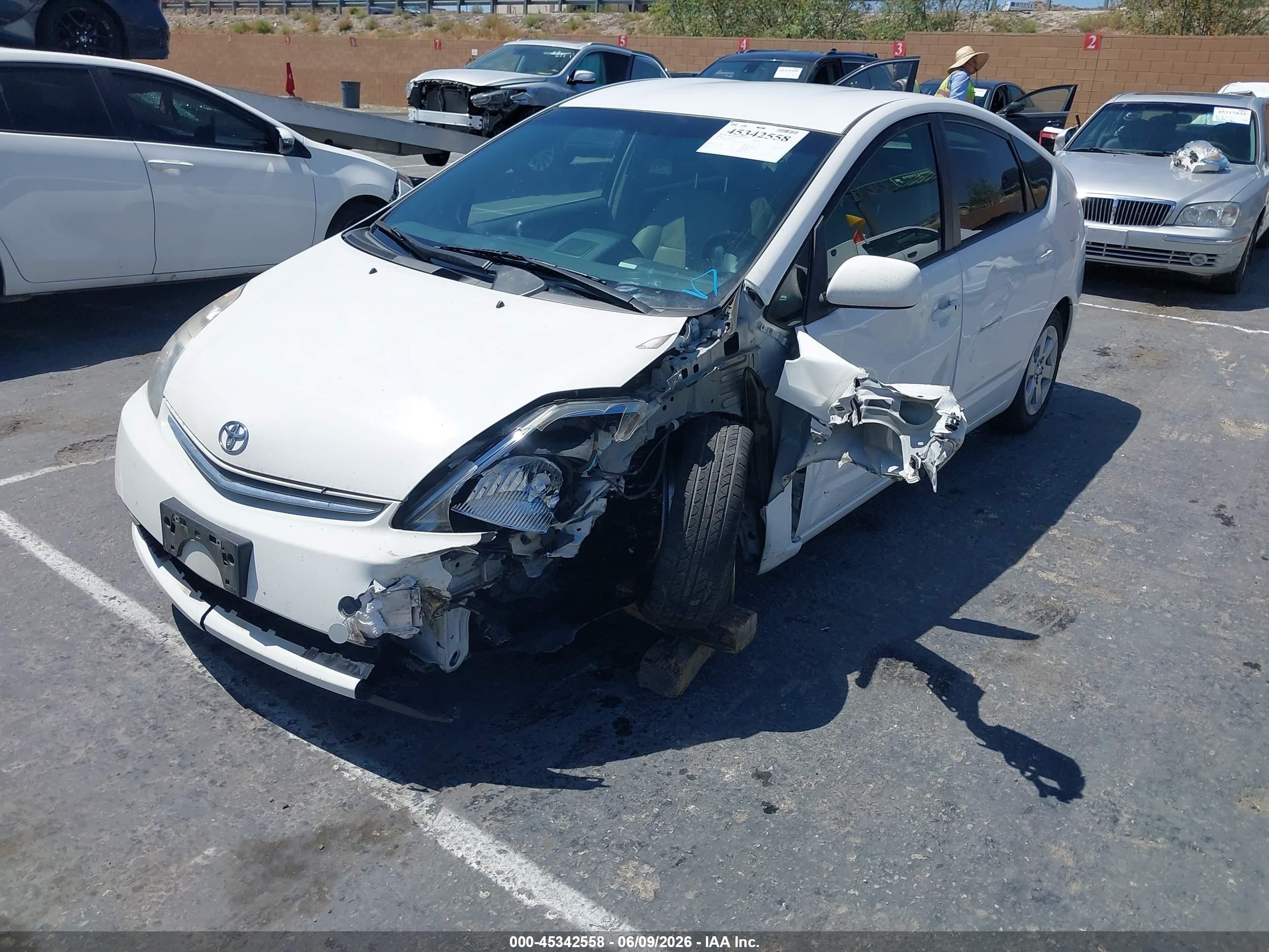 2008 Toyota Prius   Белый vin: JTDKB20U683423449