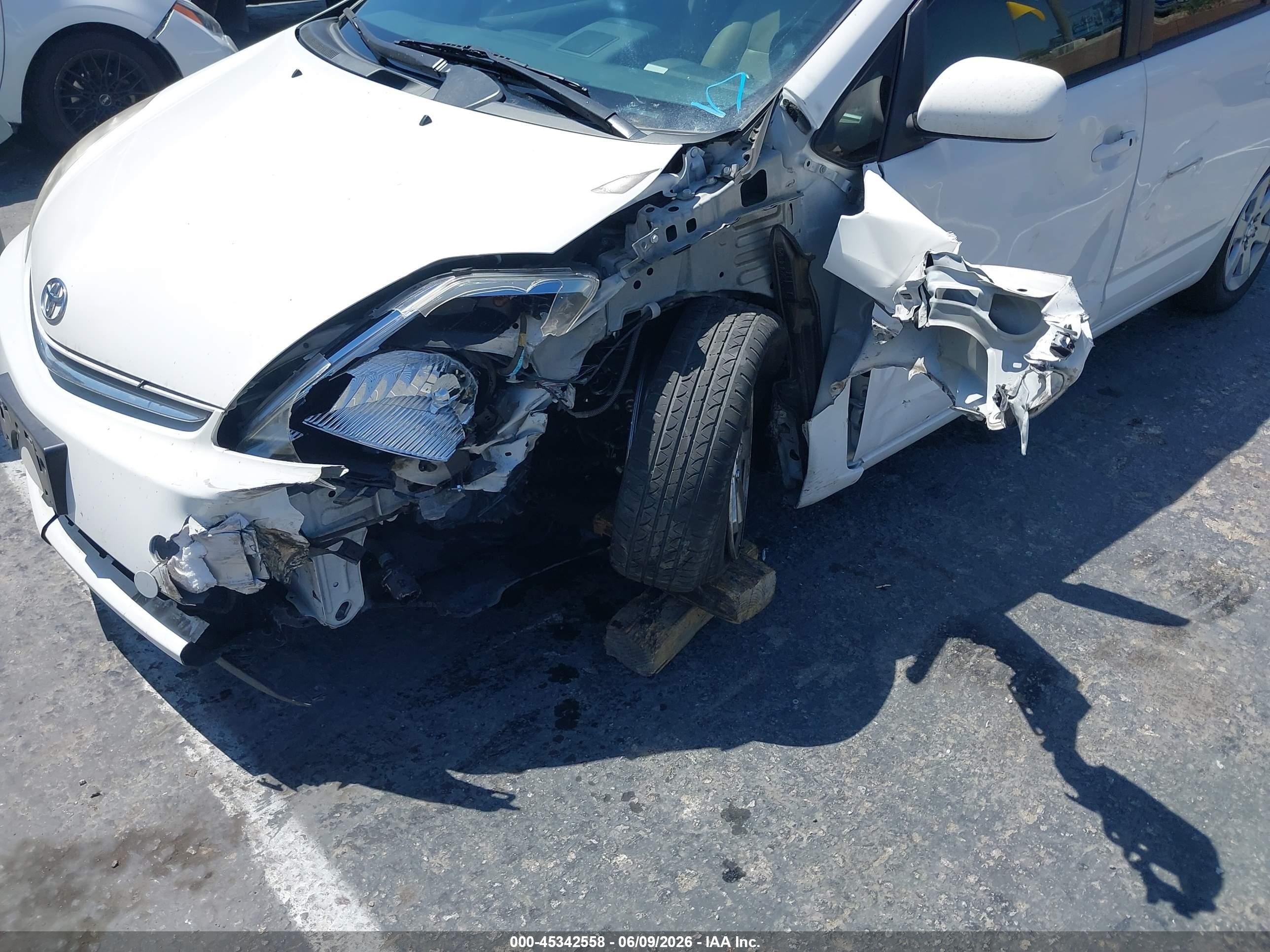 2008 Toyota Prius   Белый vin: JTDKB20U683423449