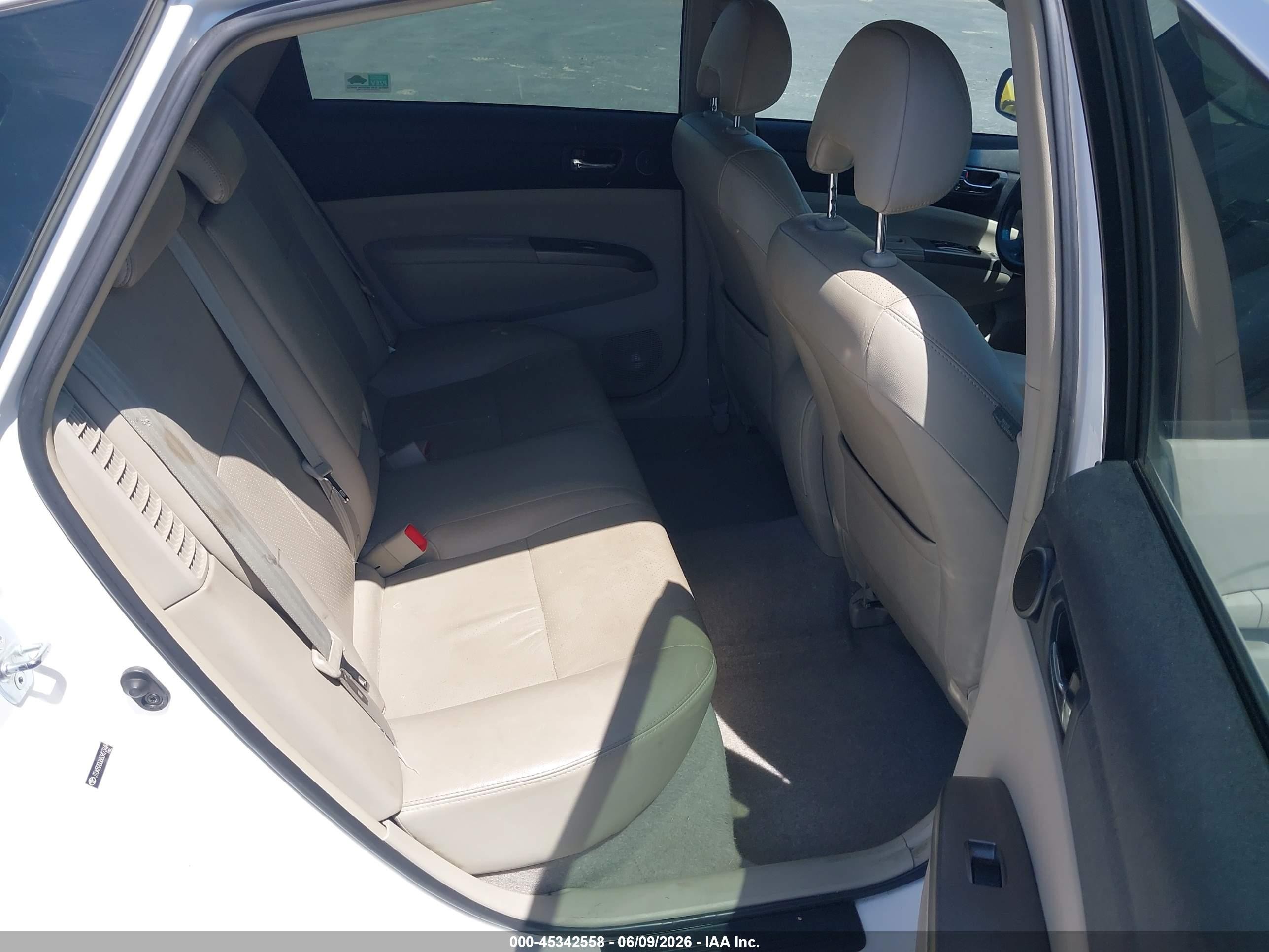 2008 Toyota Prius   Белый vin: JTDKB20U683423449