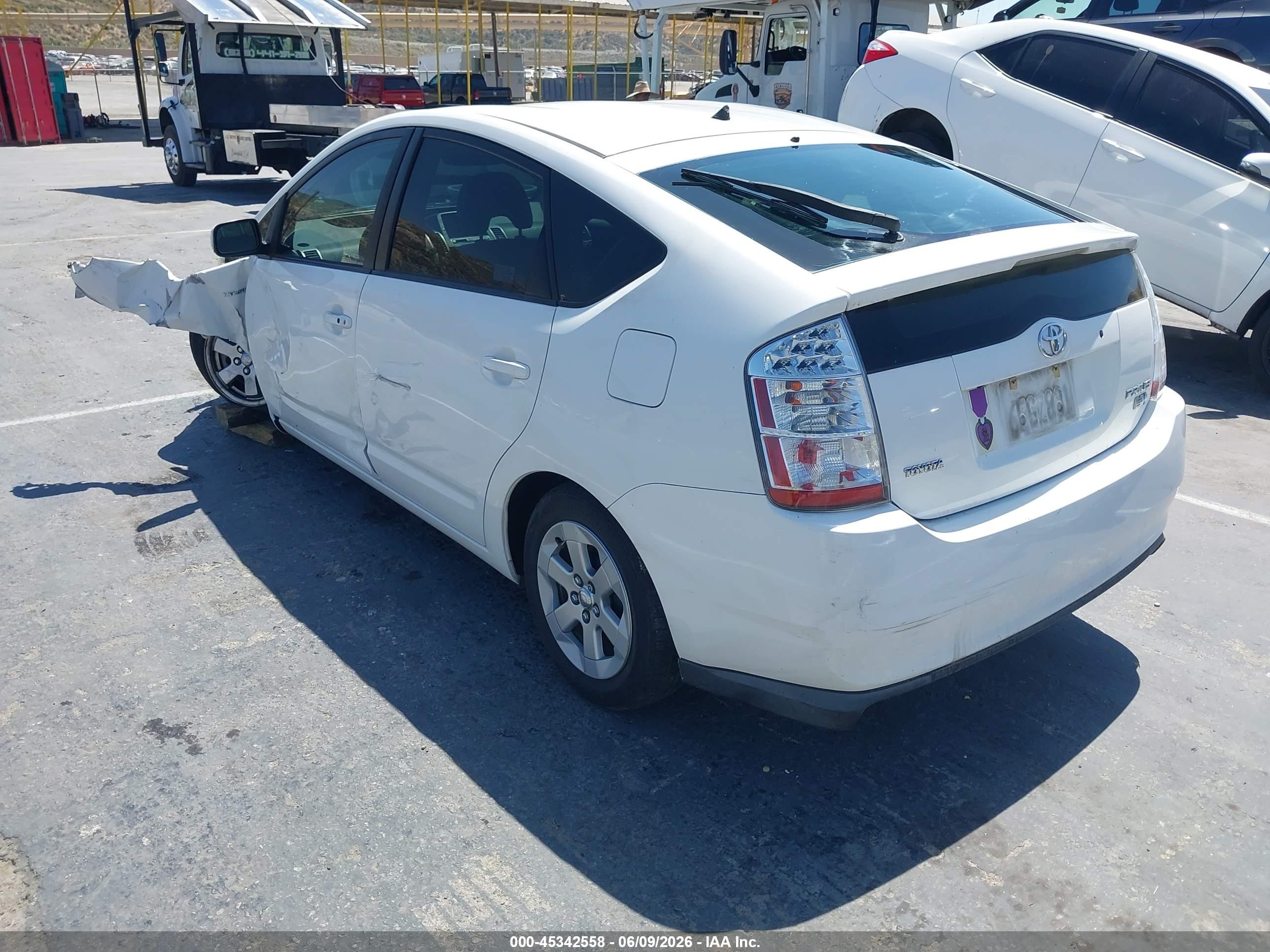 2008 Toyota Prius   Белый vin: JTDKB20U683423449