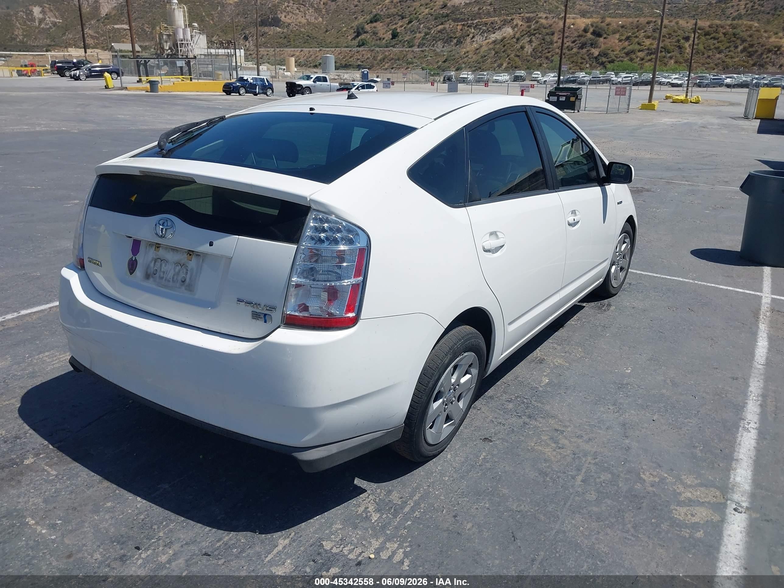 2008 Toyota Prius   Белый vin: JTDKB20U683423449