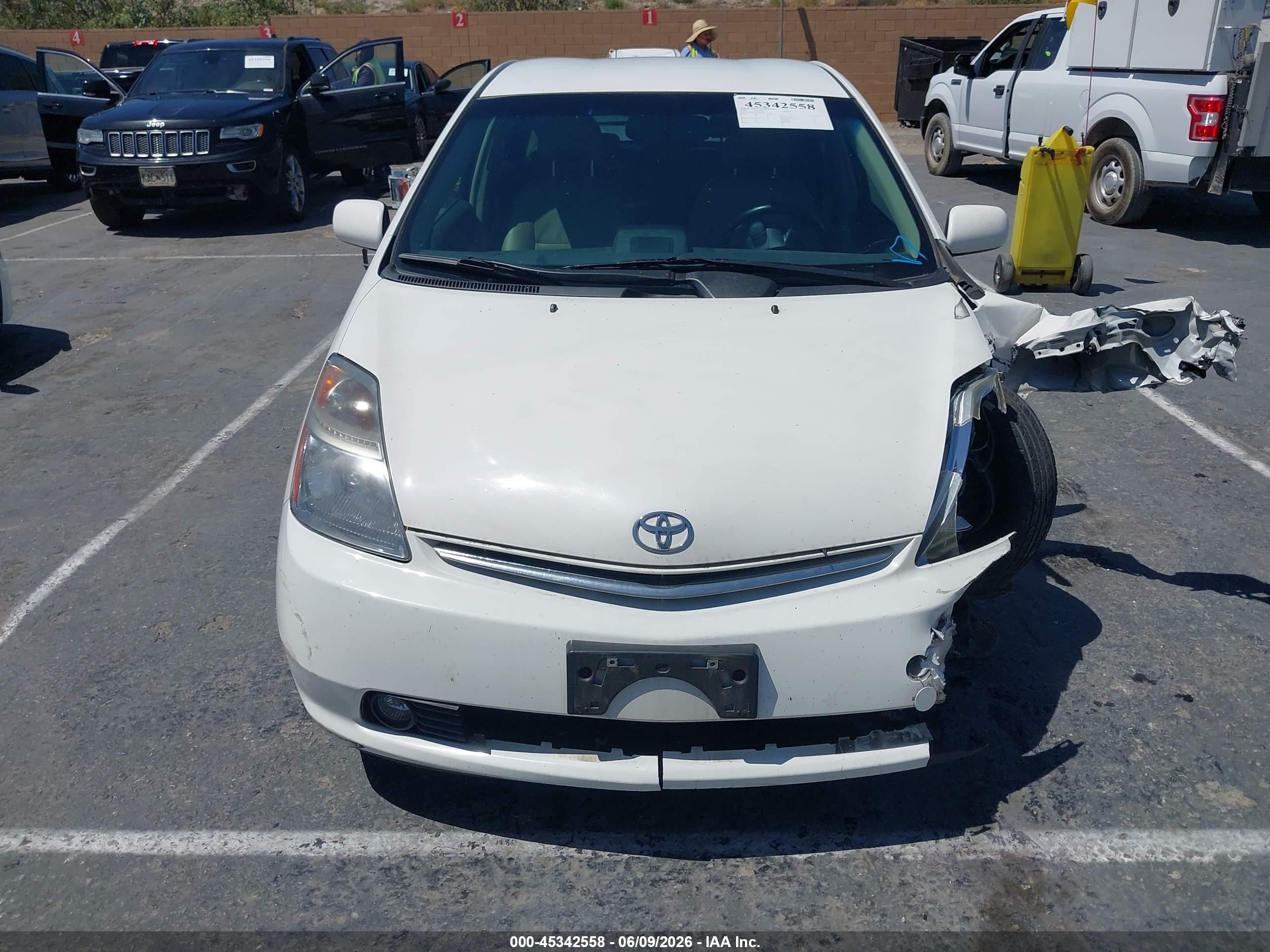 2008 Toyota Prius   Белый vin: JTDKB20U683423449