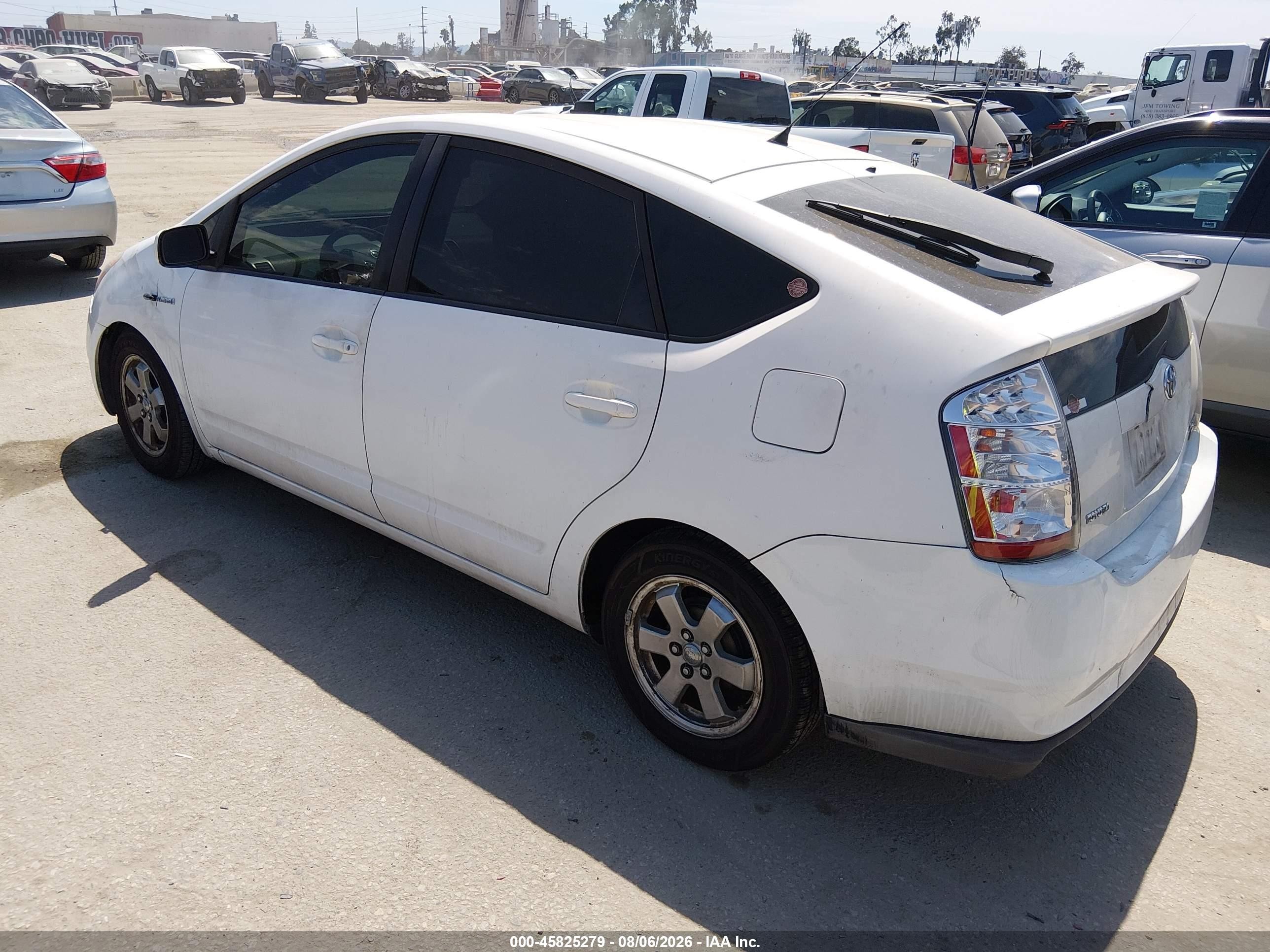 2008 Toyota Prius   White vin: JTDKB20U683423600