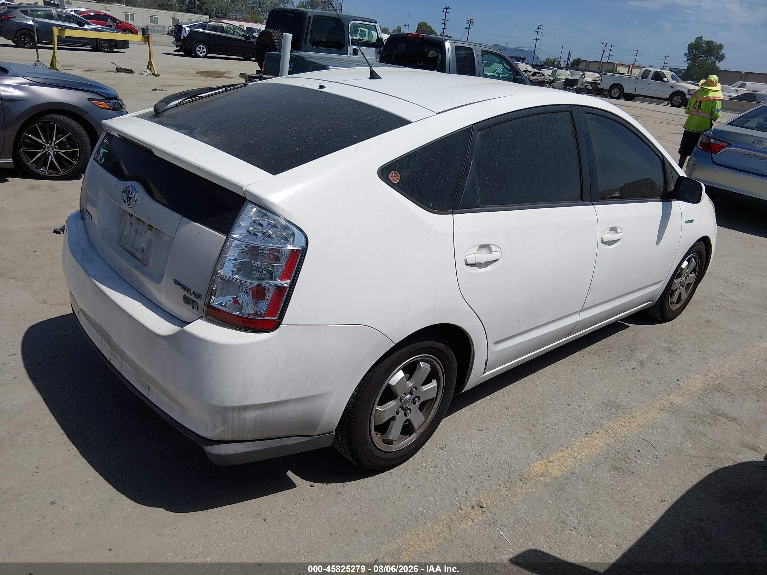 2008 Toyota Prius   White vin: JTDKB20U683423600