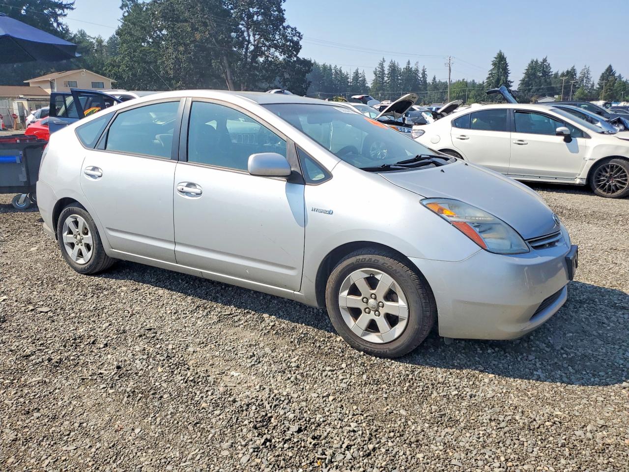 2008 Toyota Prius Base Silver vin: JTDKB20U683433642
