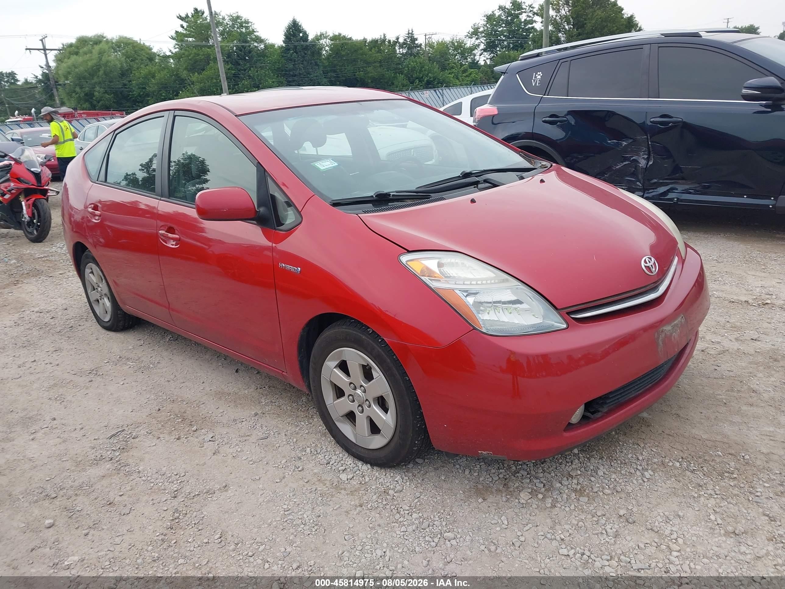 2008 Toyota Prius   Red vin: JTDKB20U687738079