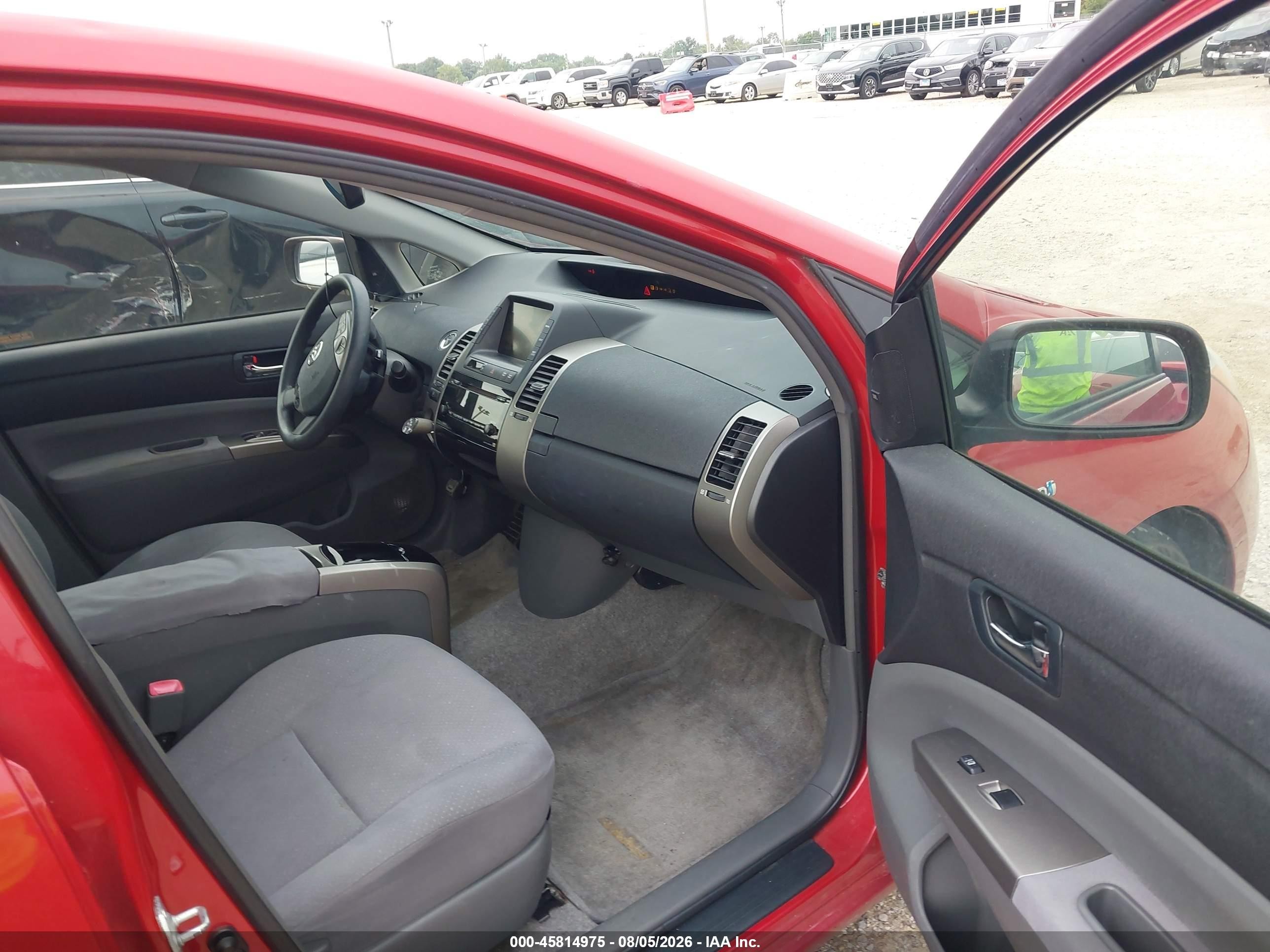 2008 Toyota Prius   Red vin: JTDKB20U687738079
