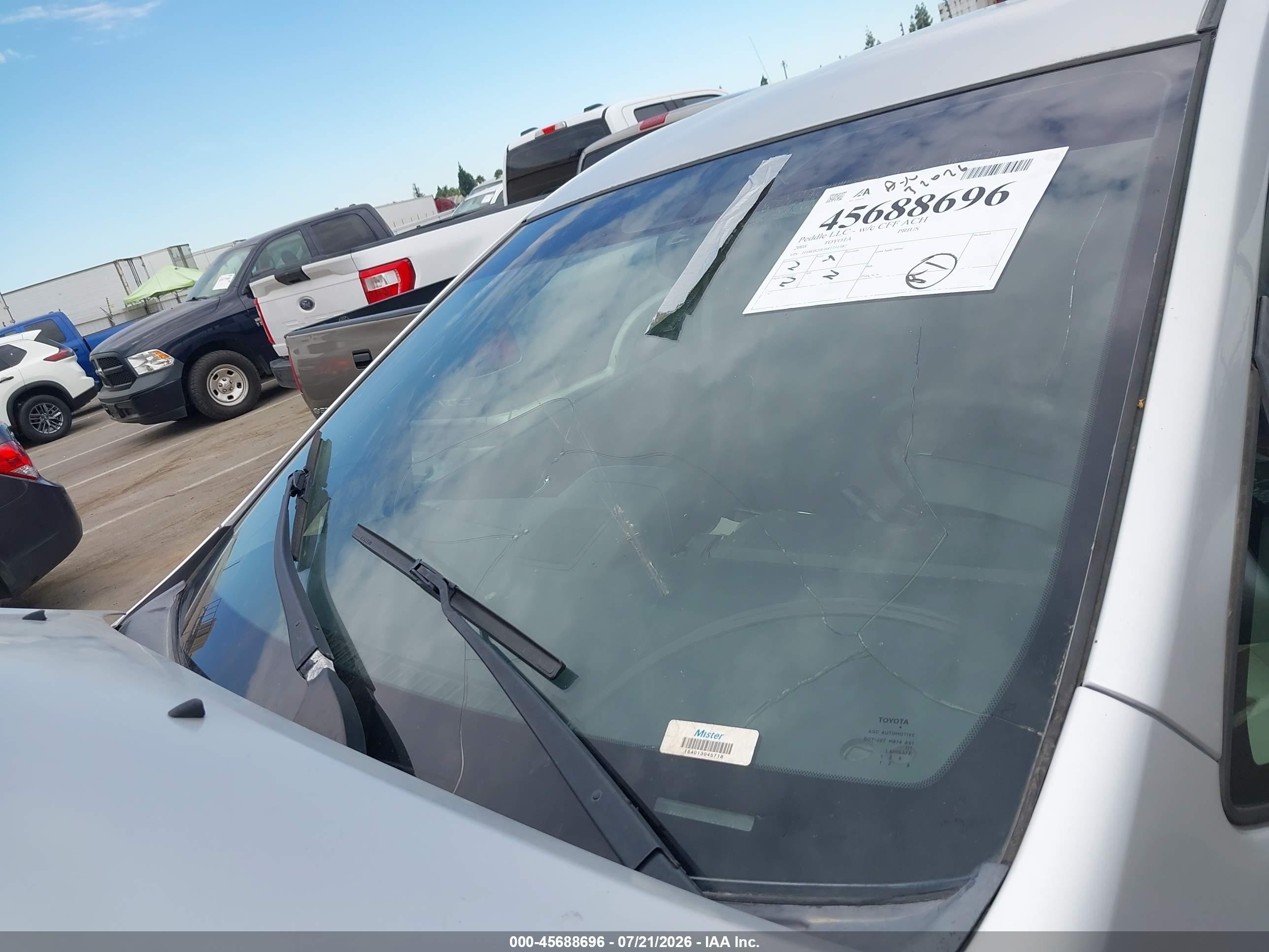 2008 Toyota Prius   Silver vin: JTDKB20U687751382