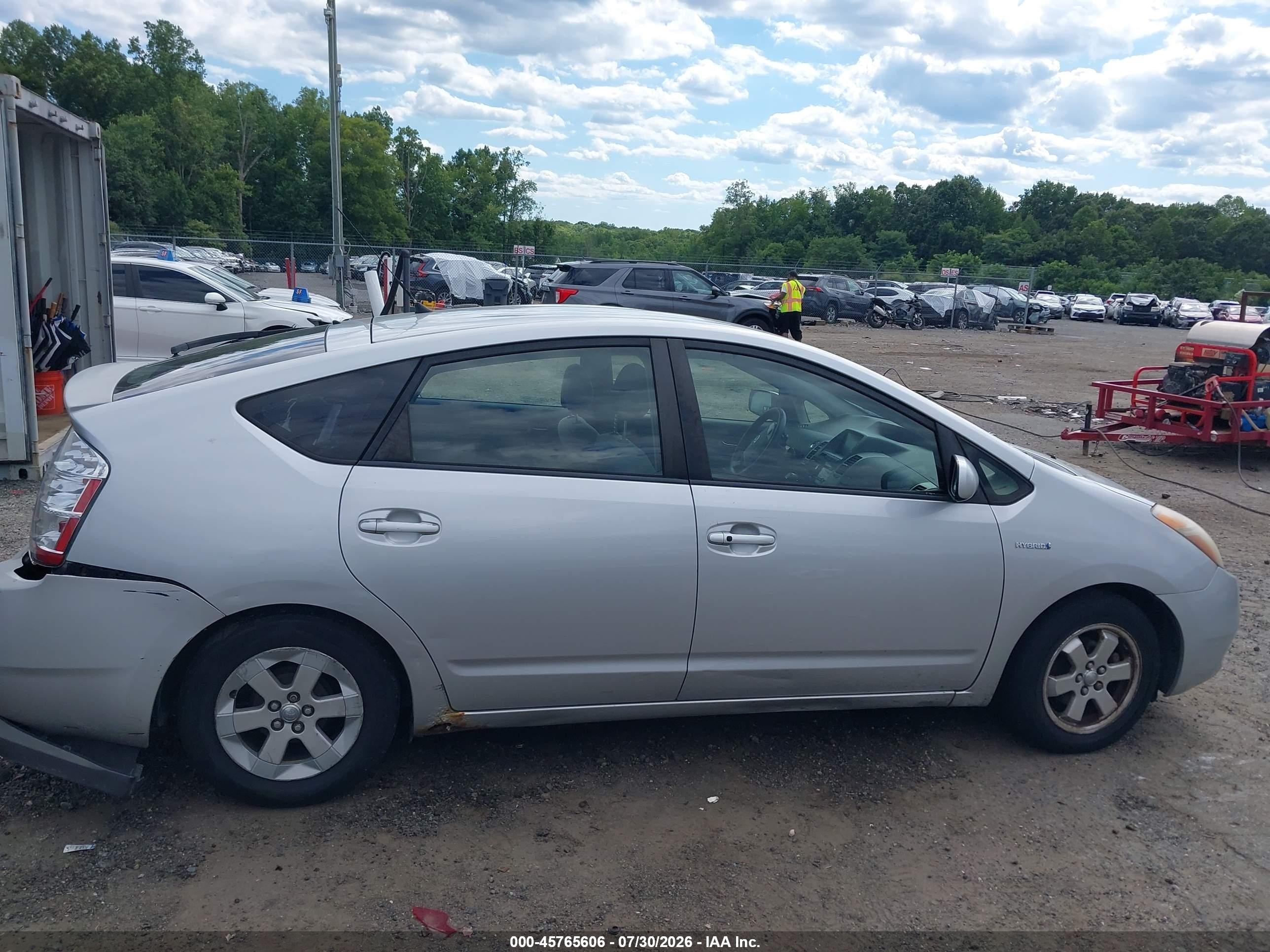 2008 Toyota Prius Silver vin: JTDKB20U687777741