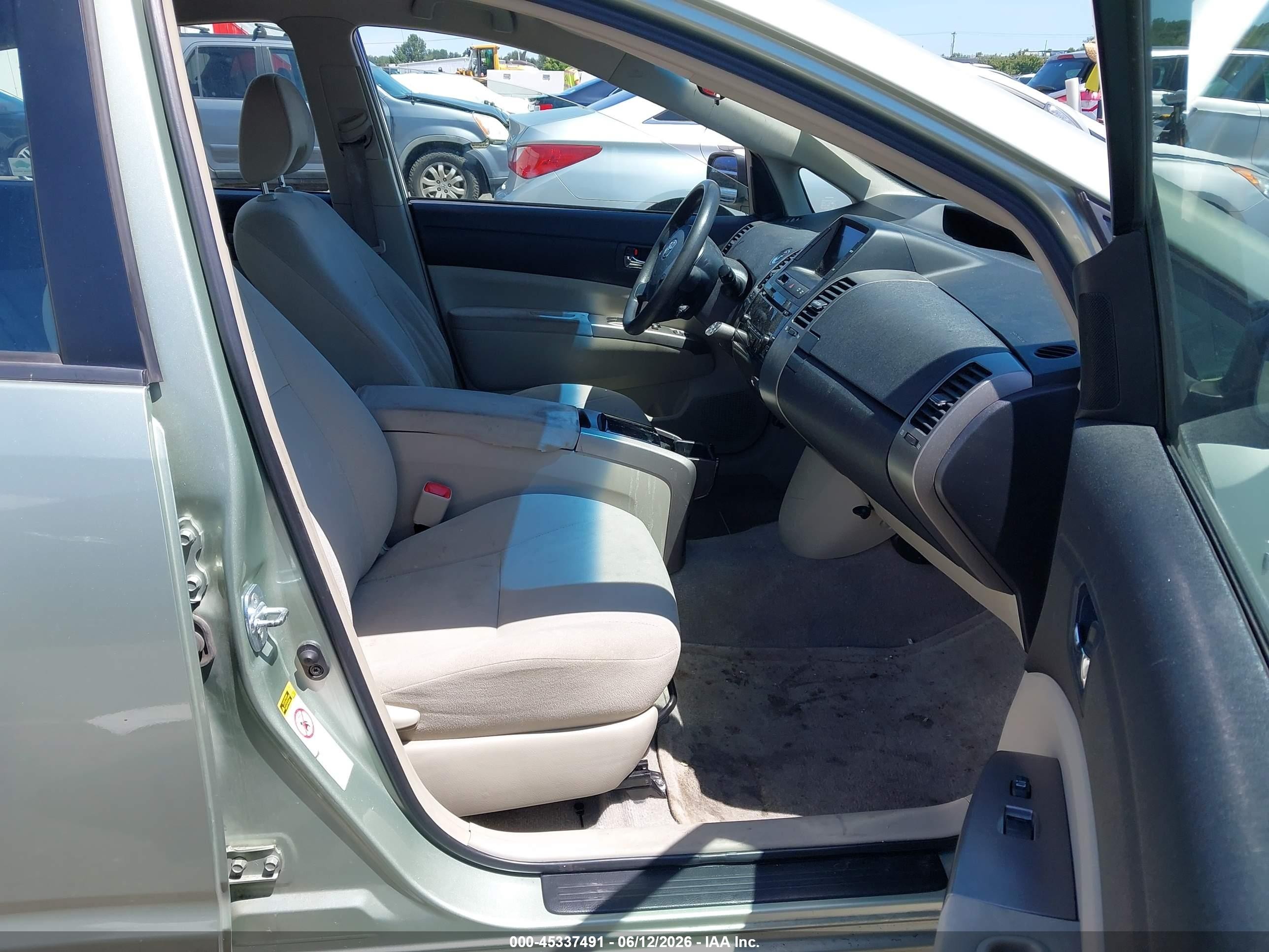 2008 Toyota Prius   Green vin: JTDKB20U687808115