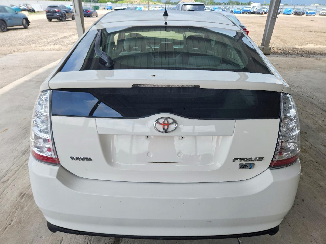 2009 Toyota Prius Base White vin: JTDKB20U693506817