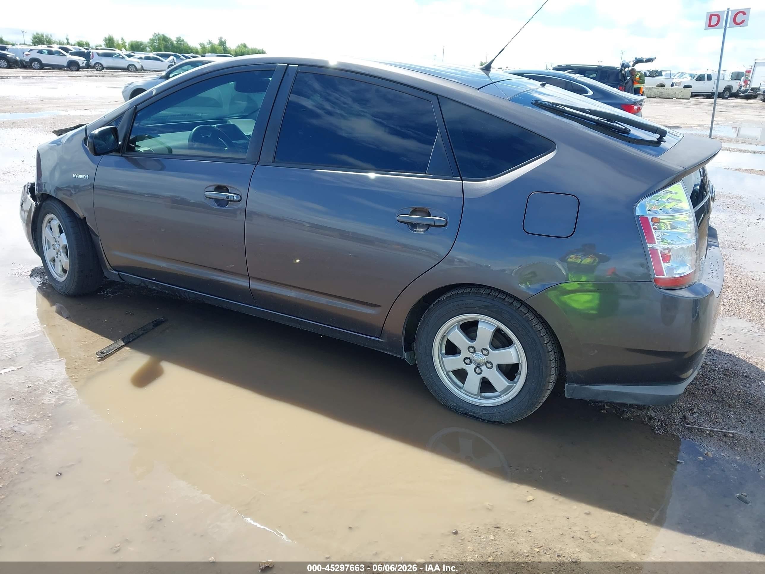 2009 Toyota Prius   Серебряный vin: JTDKB20U693525898