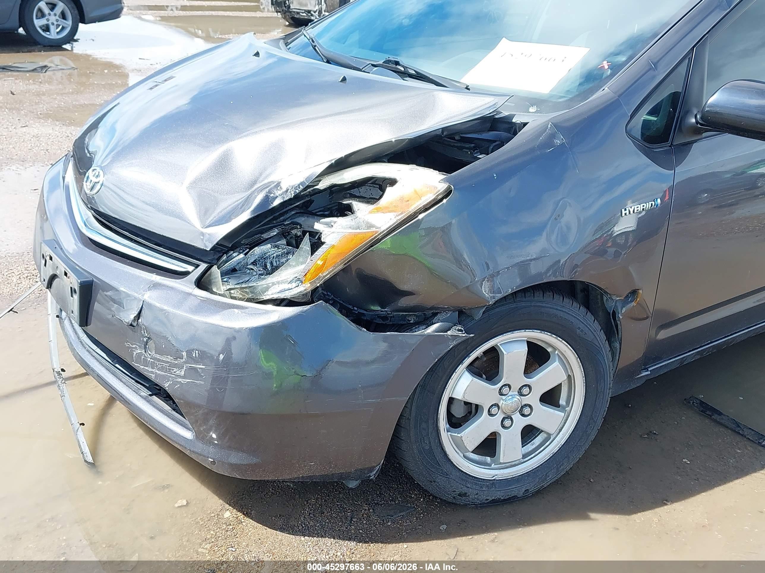 2009 Toyota Prius   Серебряный vin: JTDKB20U693525898
