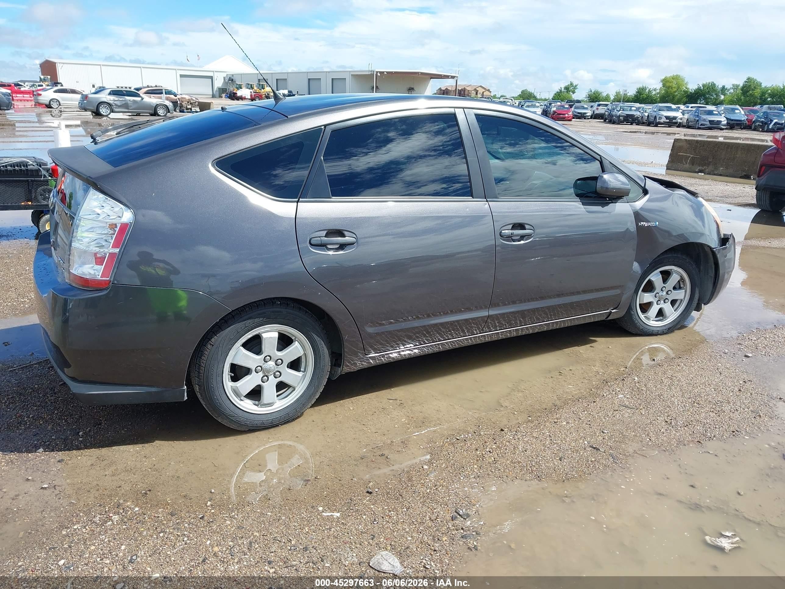 2009 Toyota Prius   Серебряный vin: JTDKB20U693525898