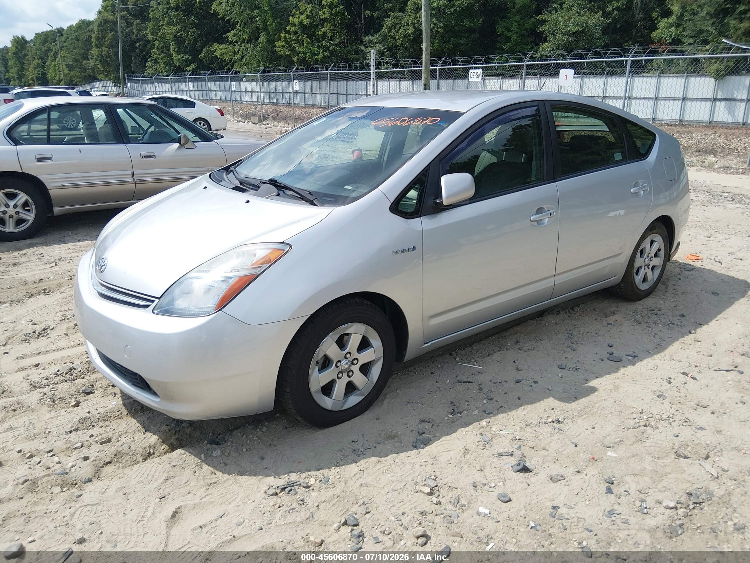 2009 Toyota Prius   Серебряный vin: JTDKB20U697885360