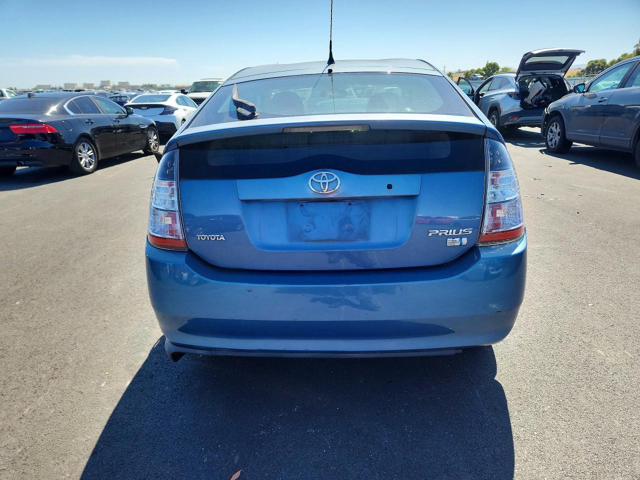 2004 Toyota Prius Base Blue vin: JTDKB20U740010337